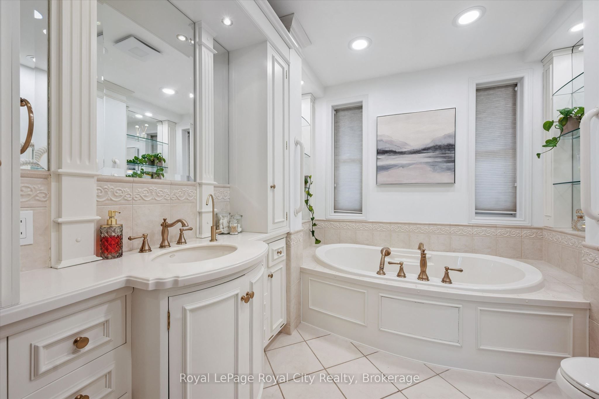 113 Queen Street Property Photo 33