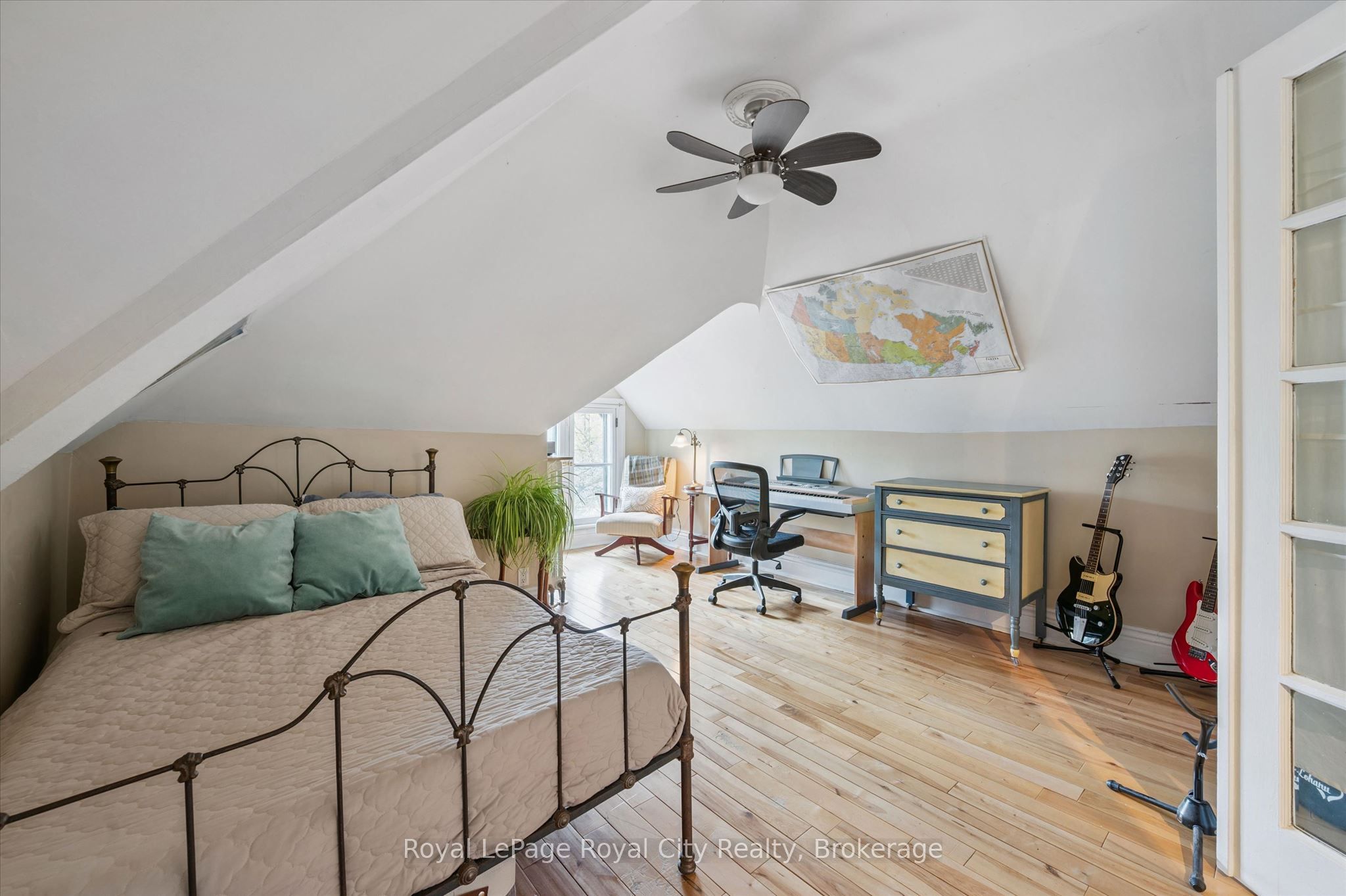 113 Queen Street Property Photo 37