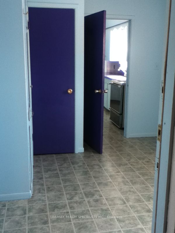 9195 Talbot Trail W Property Photo 17