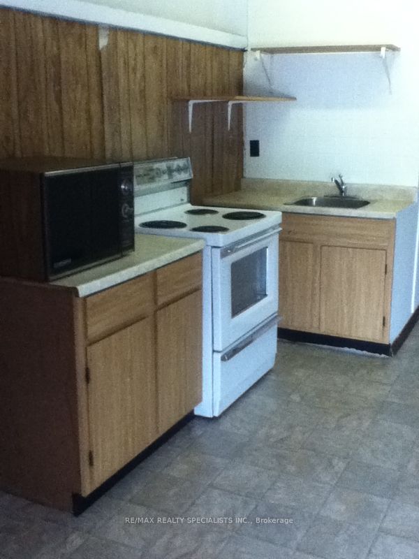 9195 Talbot Trail W Property Photo 26