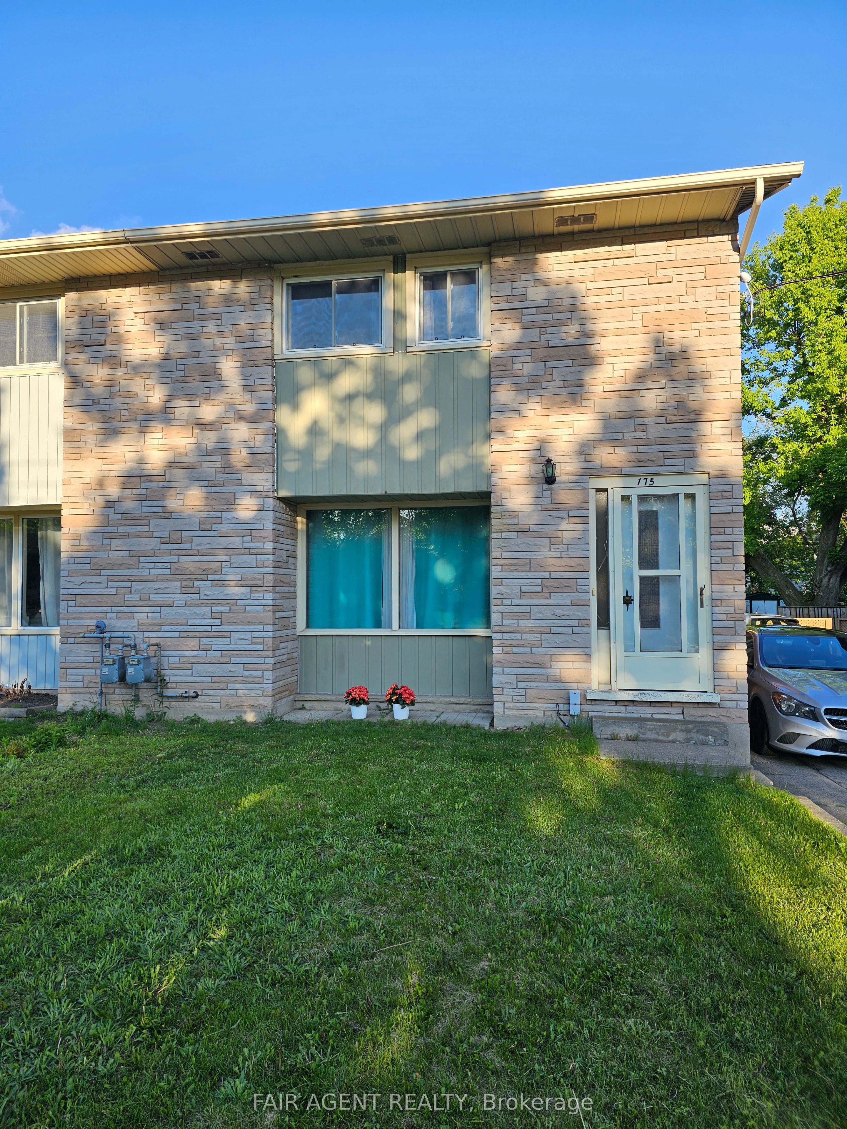 175 Fourth Avenue Property Photo 2