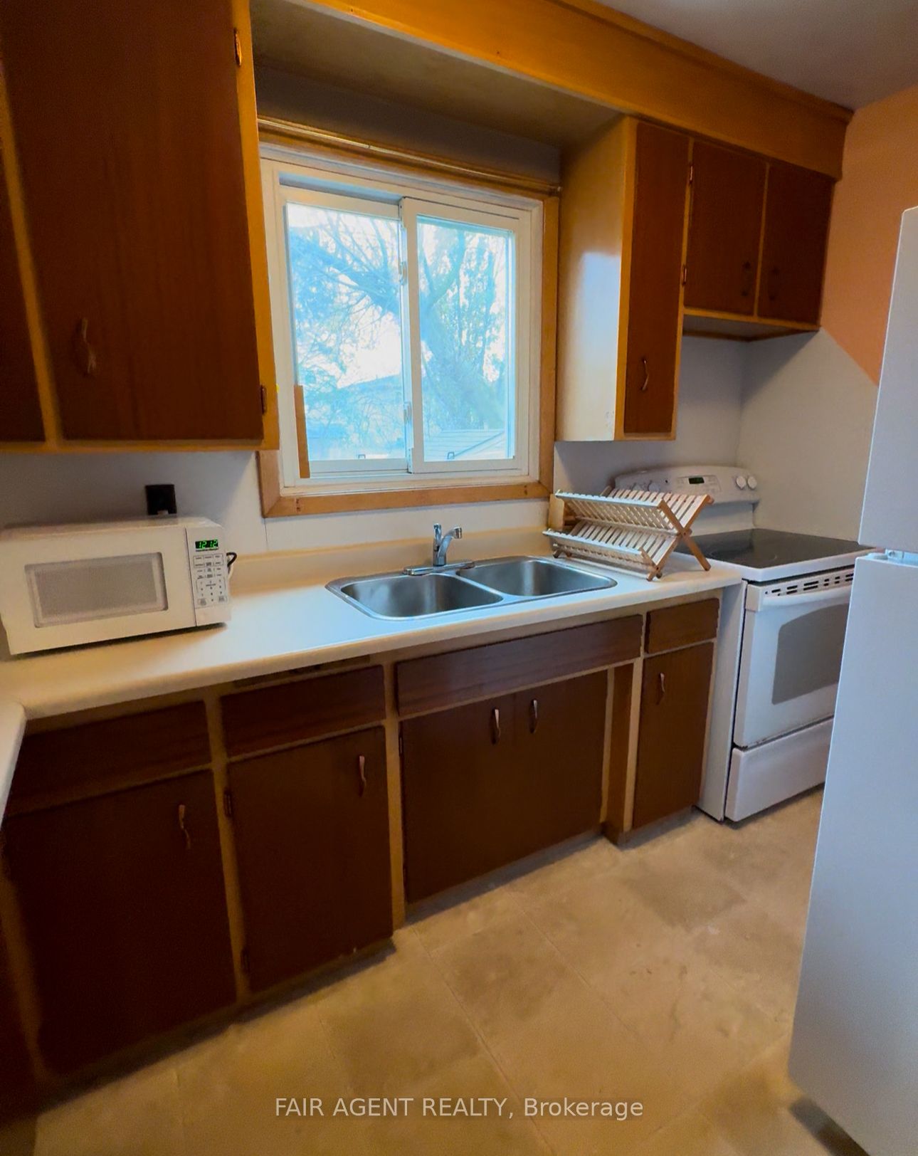 175 Fourth Avenue Property Photo 7