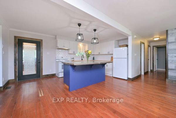 77384 7th Line S Property Photo 2