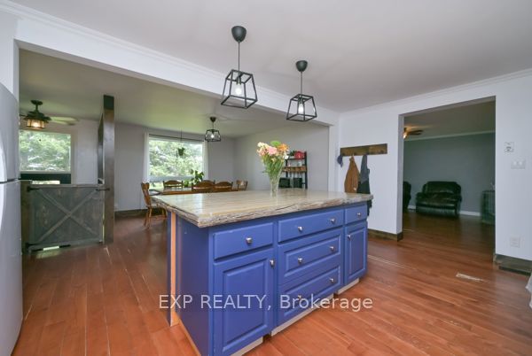 77384 7th Line S Property Photo 5