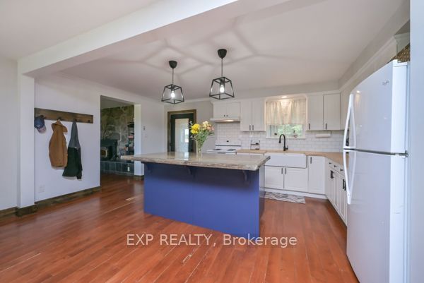 77384 7th Line S Property Photo 6