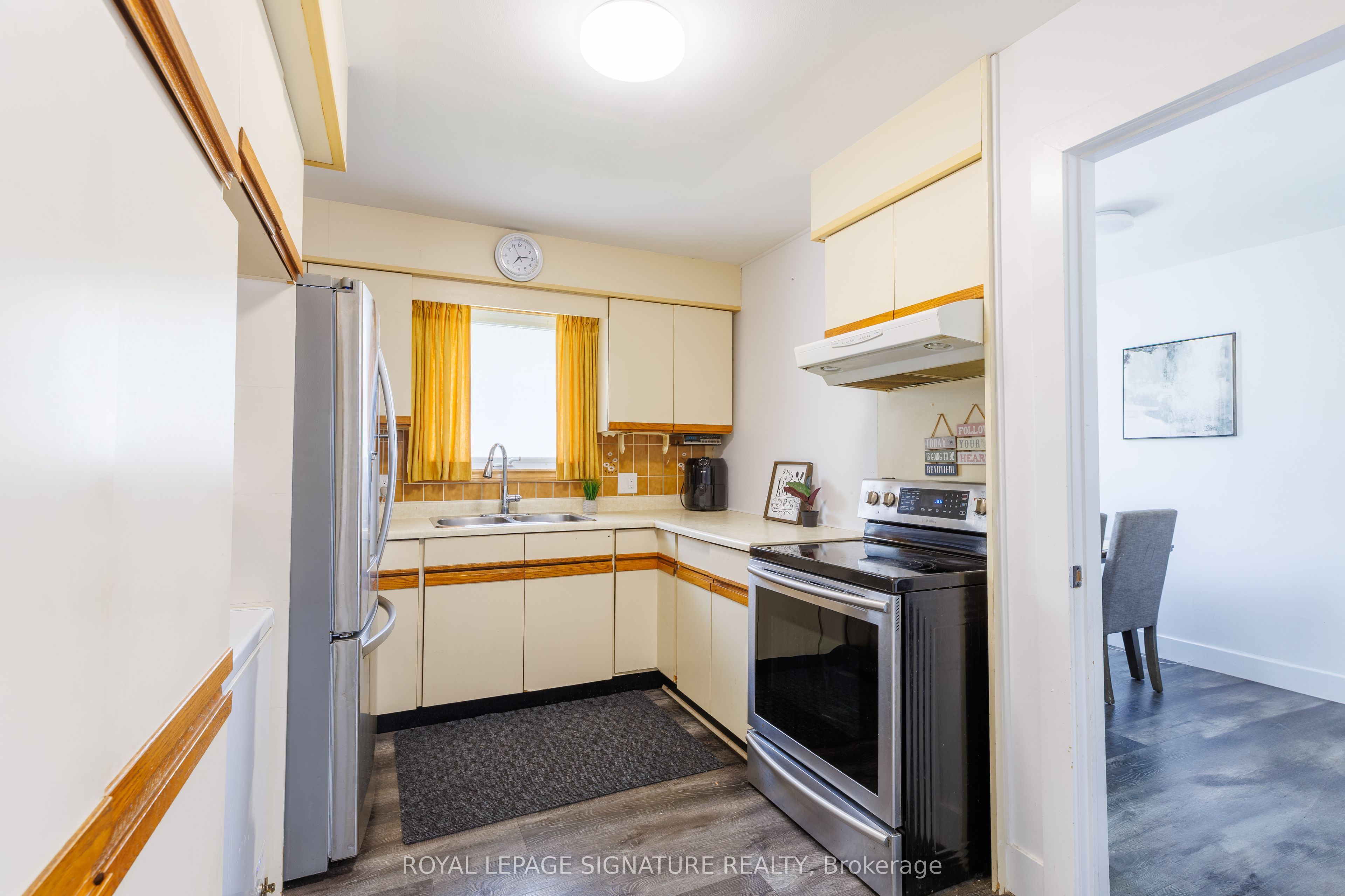 18 Silverdale Crescent Property Photo 9