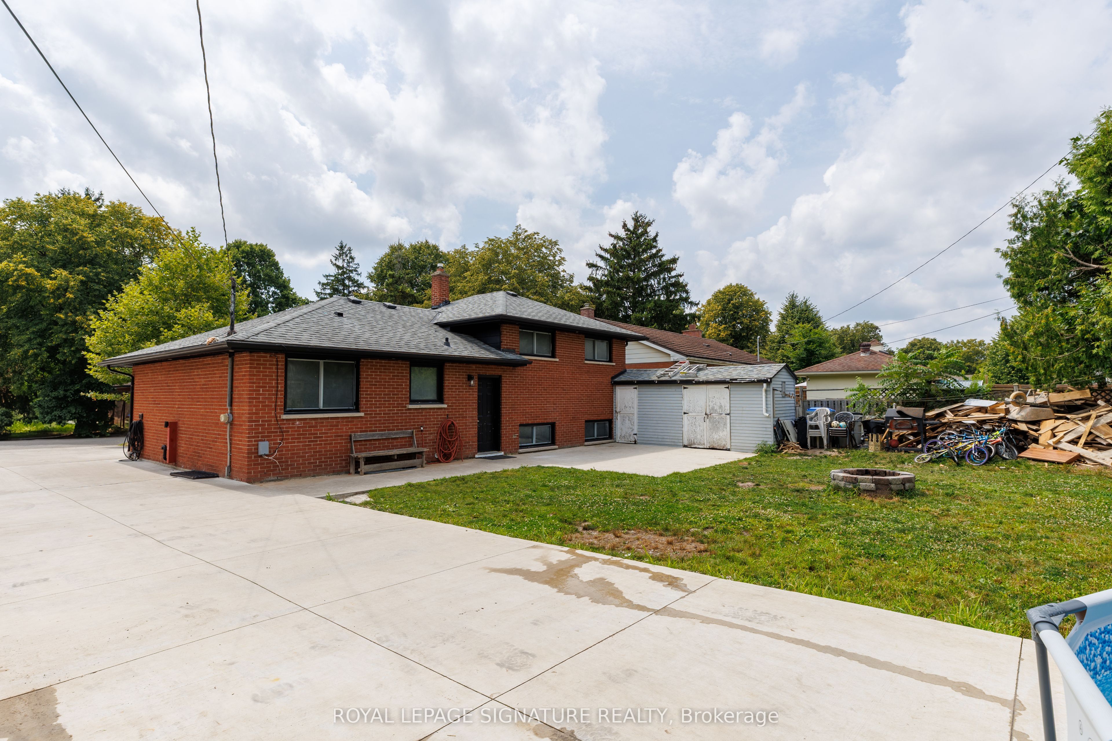 18 Silverdale Crescent Property Photo 18