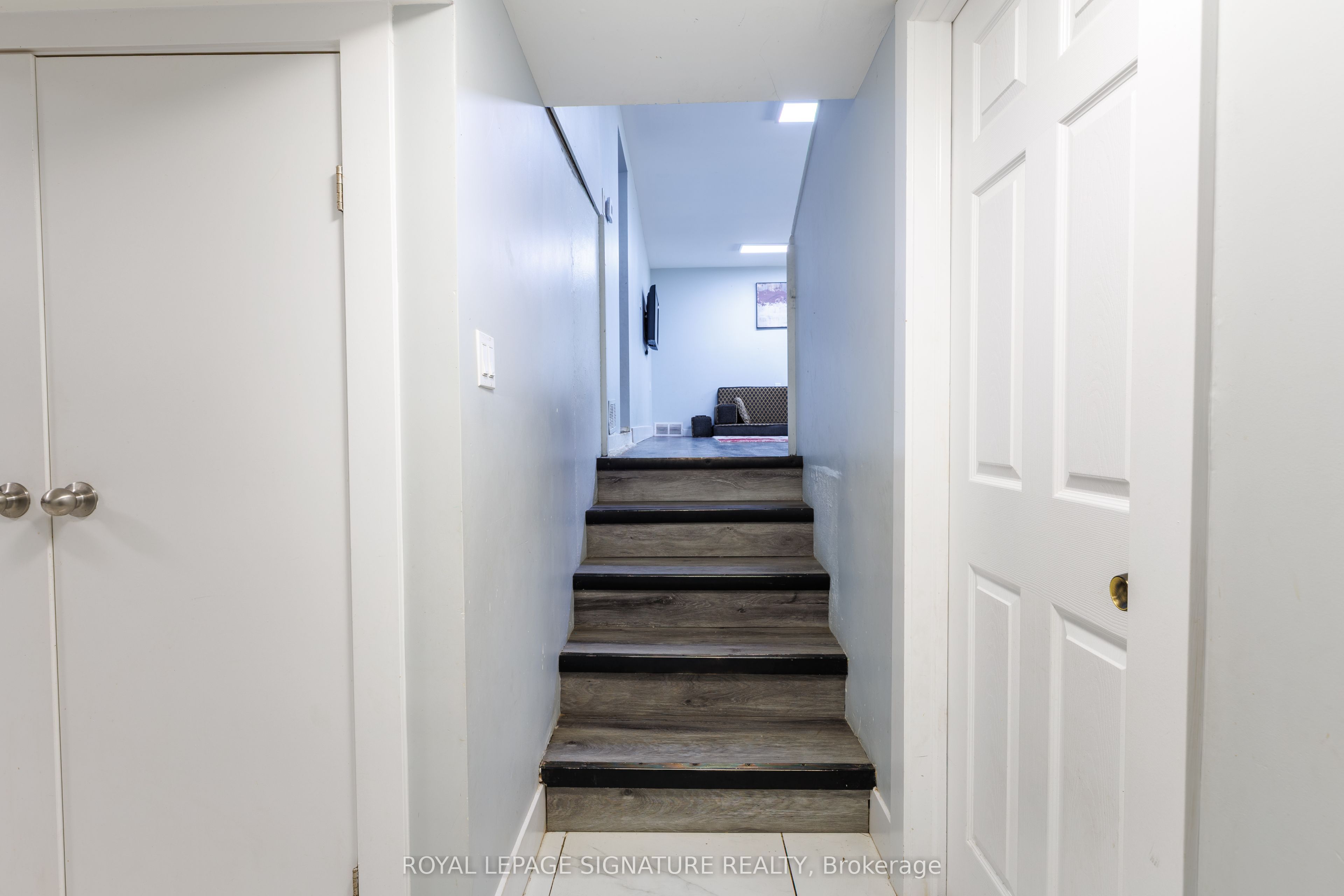 18 Silverdale Crescent Property Photo 28