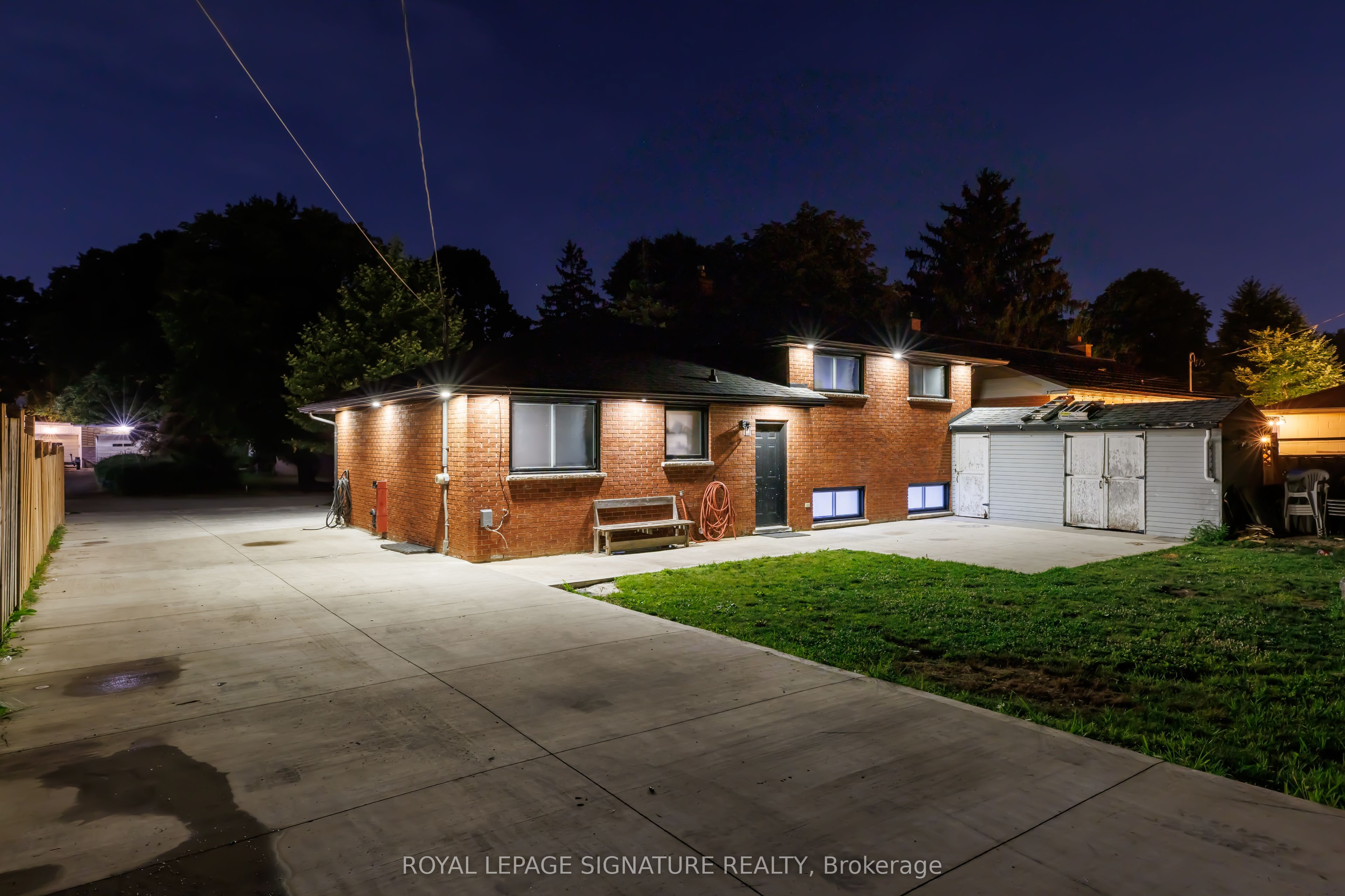 18 Silverdale Crescent Property Photo 32