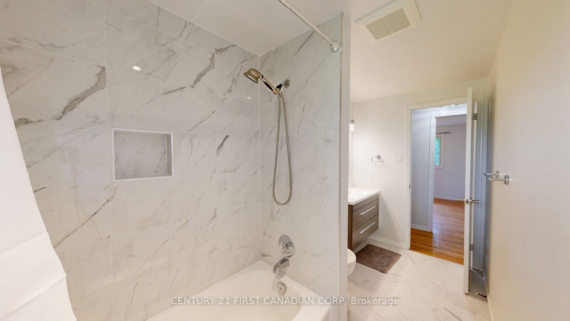 43 Walmer Gardens Property Photo 31