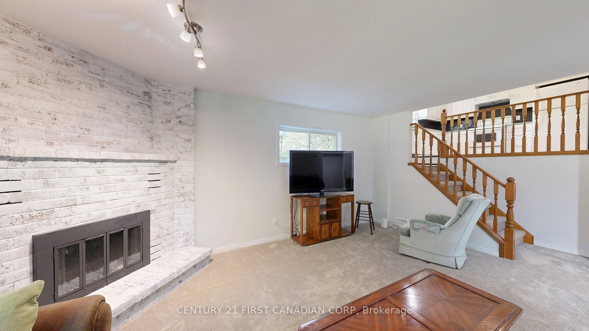 43 Walmer Gardens Property Photo 36