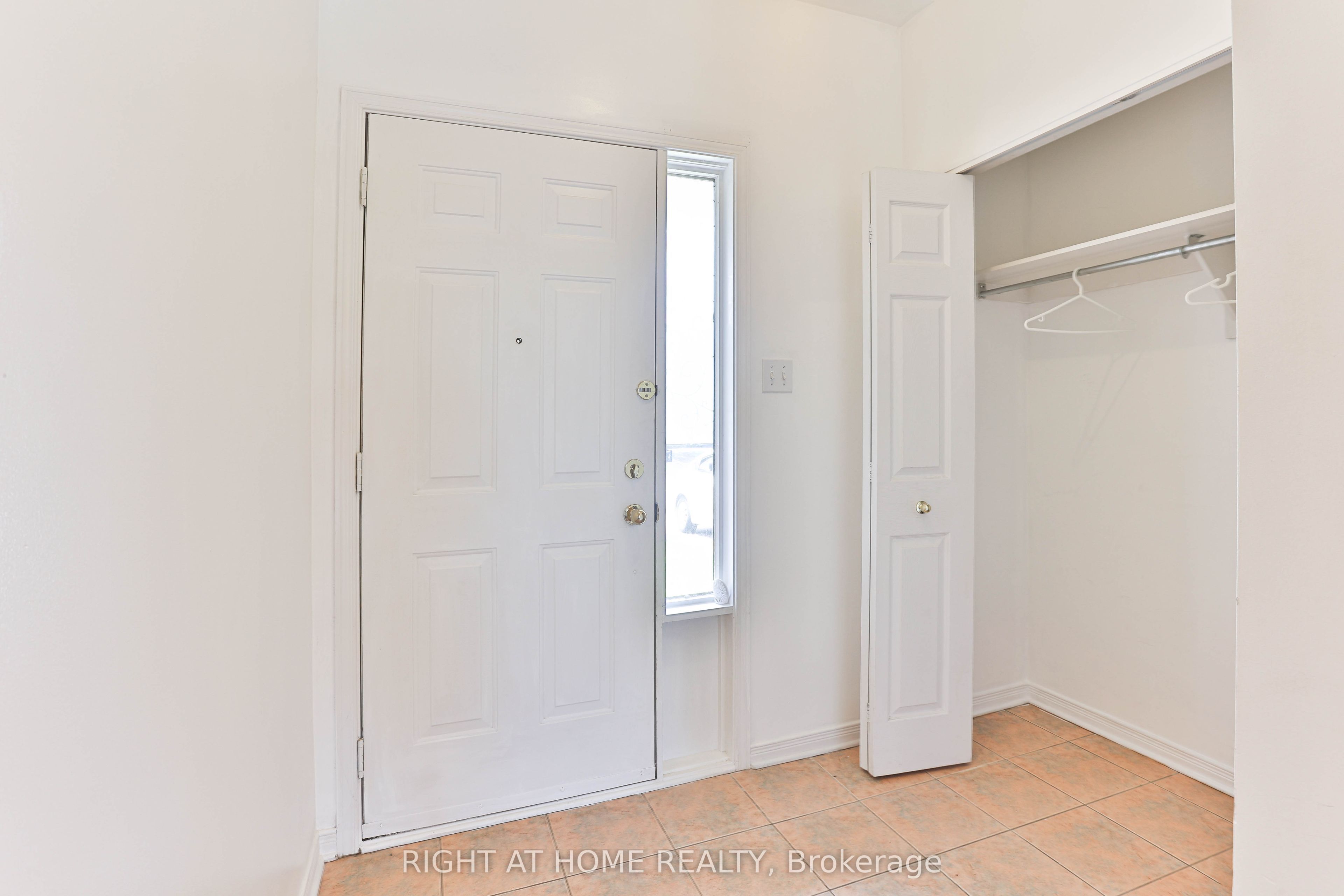 142 Lilibet Crescent E Property Photo 3