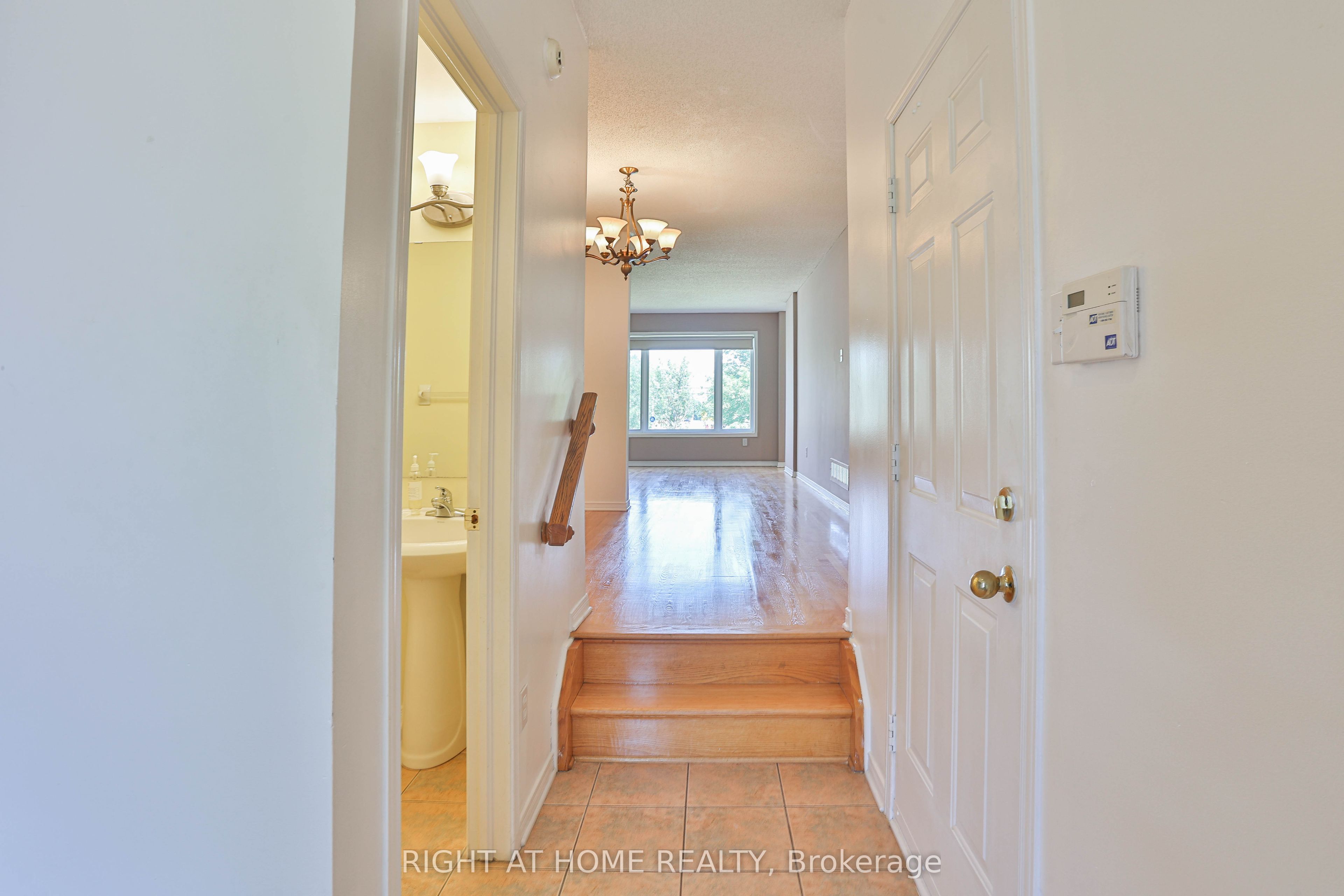 142 Lilibet Crescent E Property Photo 4
