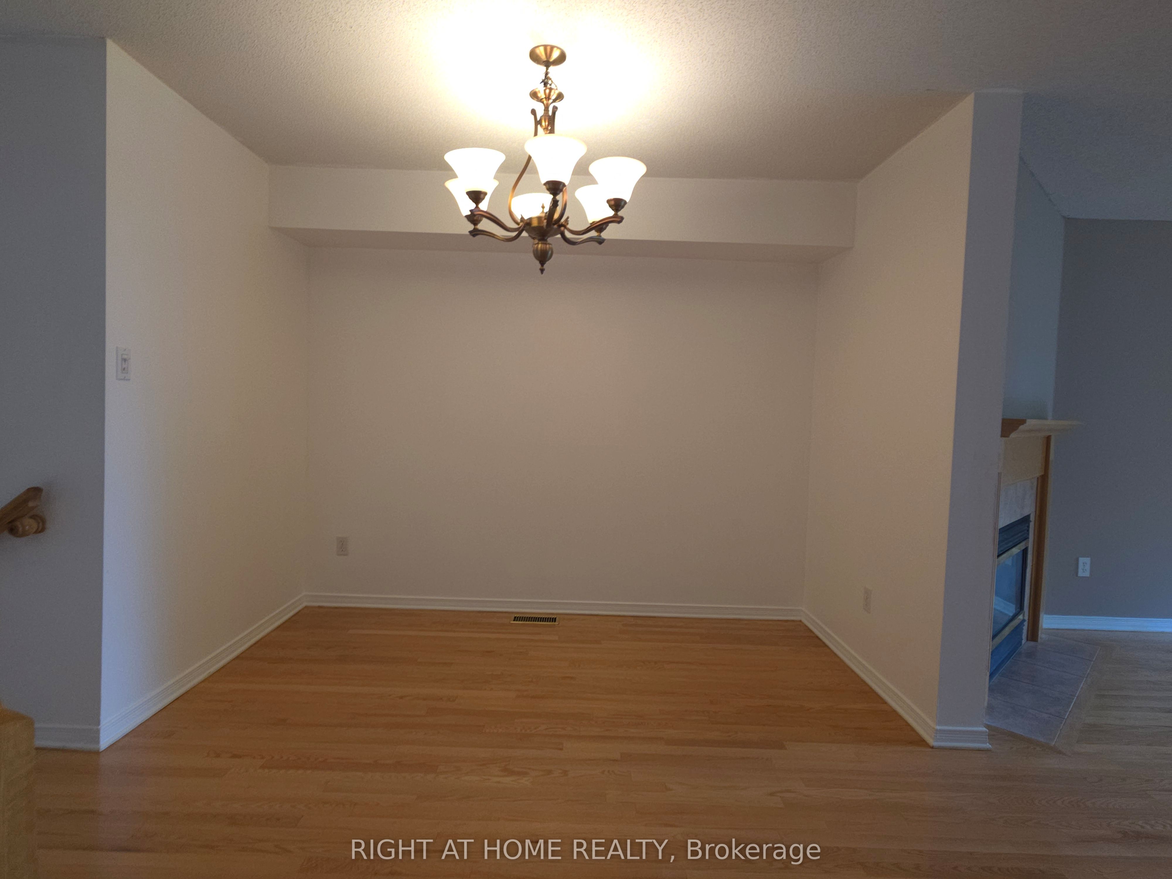 142 Lilibet Crescent E Property Photo 6