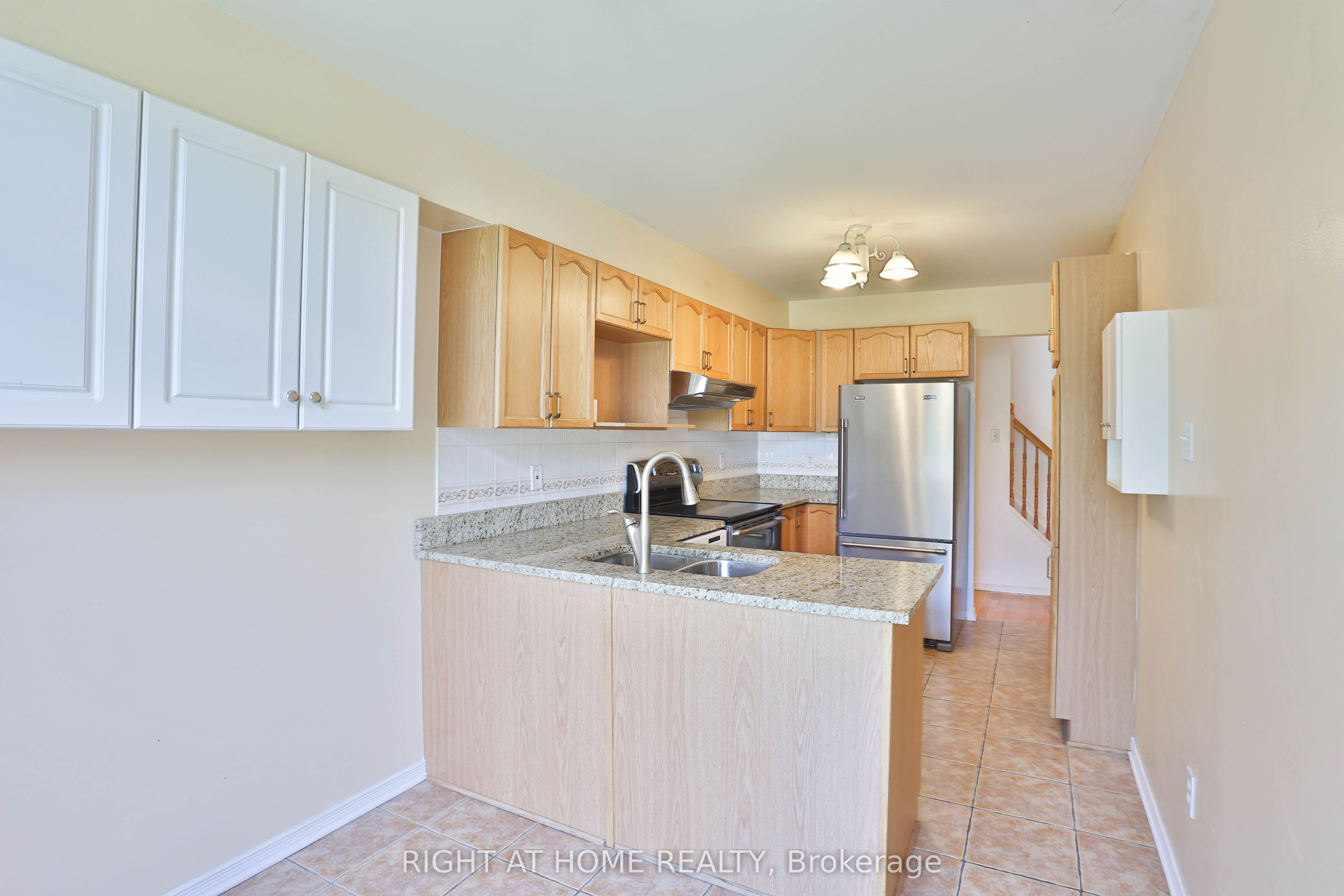 142 Lilibet Crescent E Property Photo 11