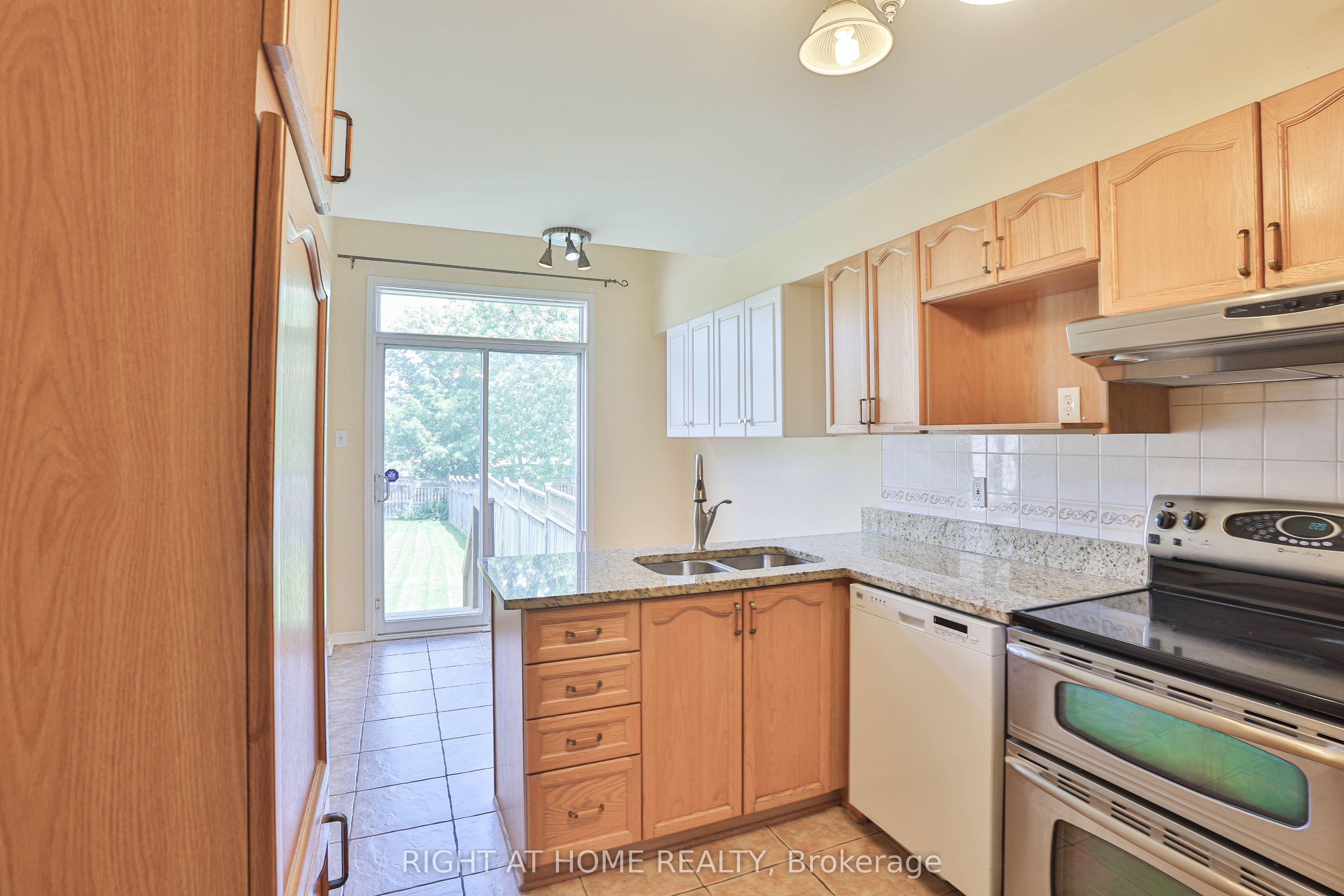 142 Lilibet Crescent E Property Photo 13