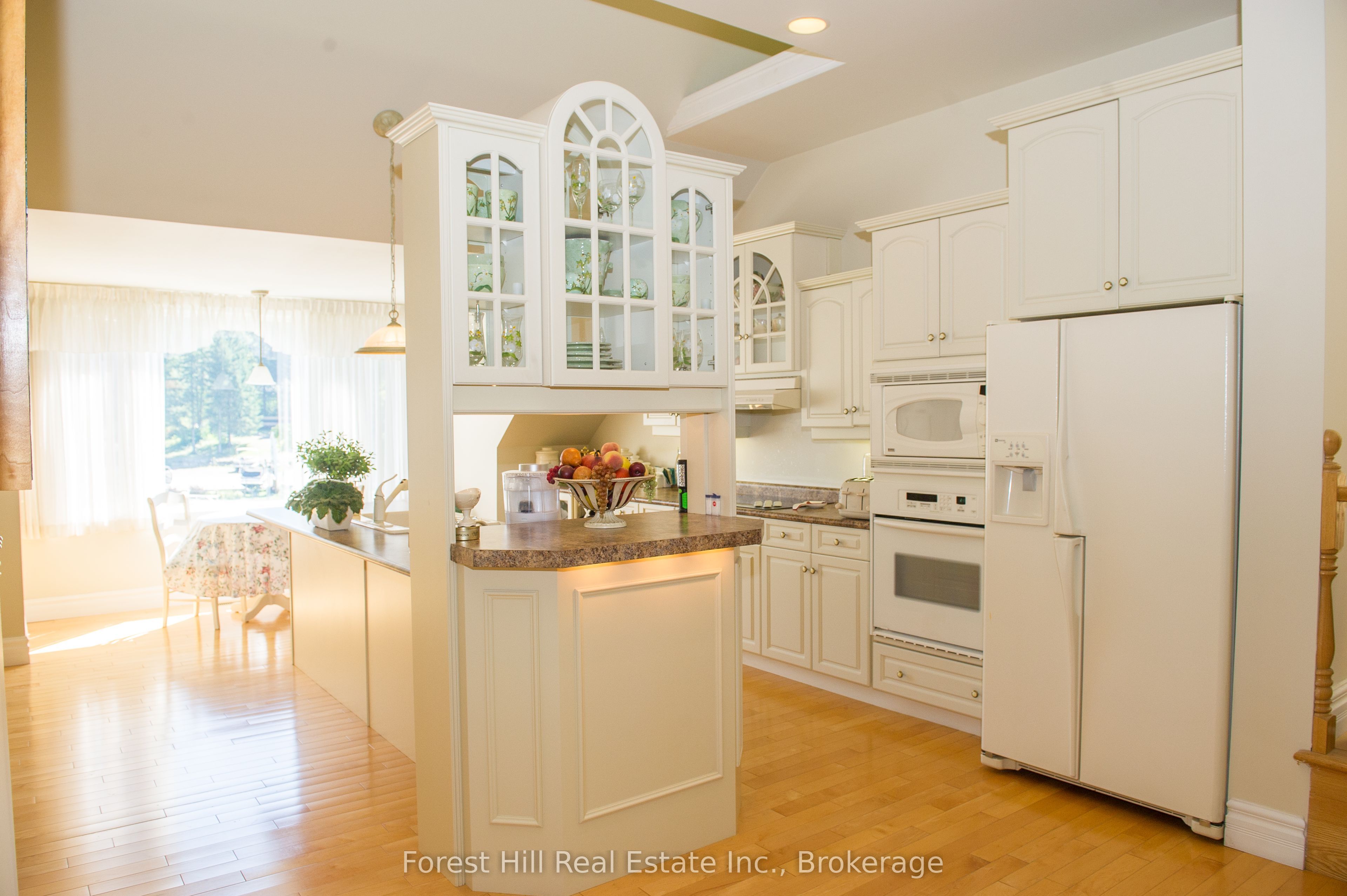 1066 Main Street Property Photo 6