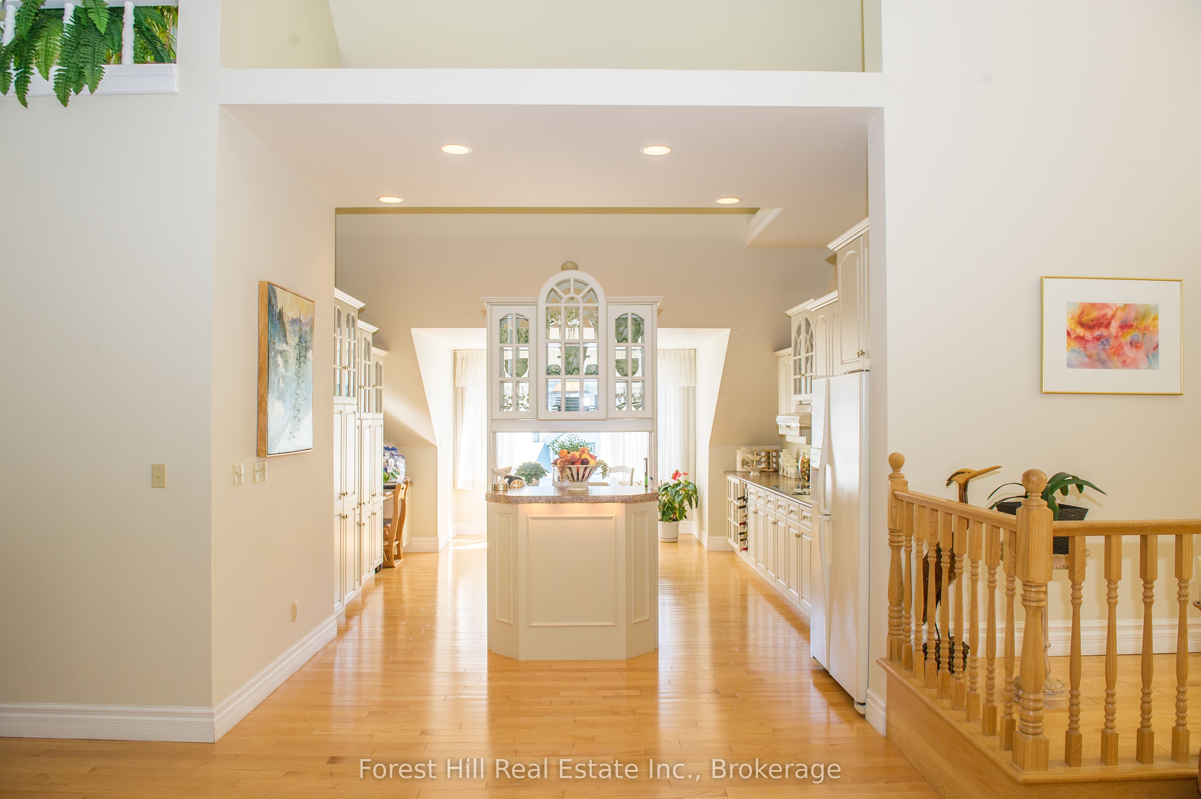 1066 Main Street Property Photo 7