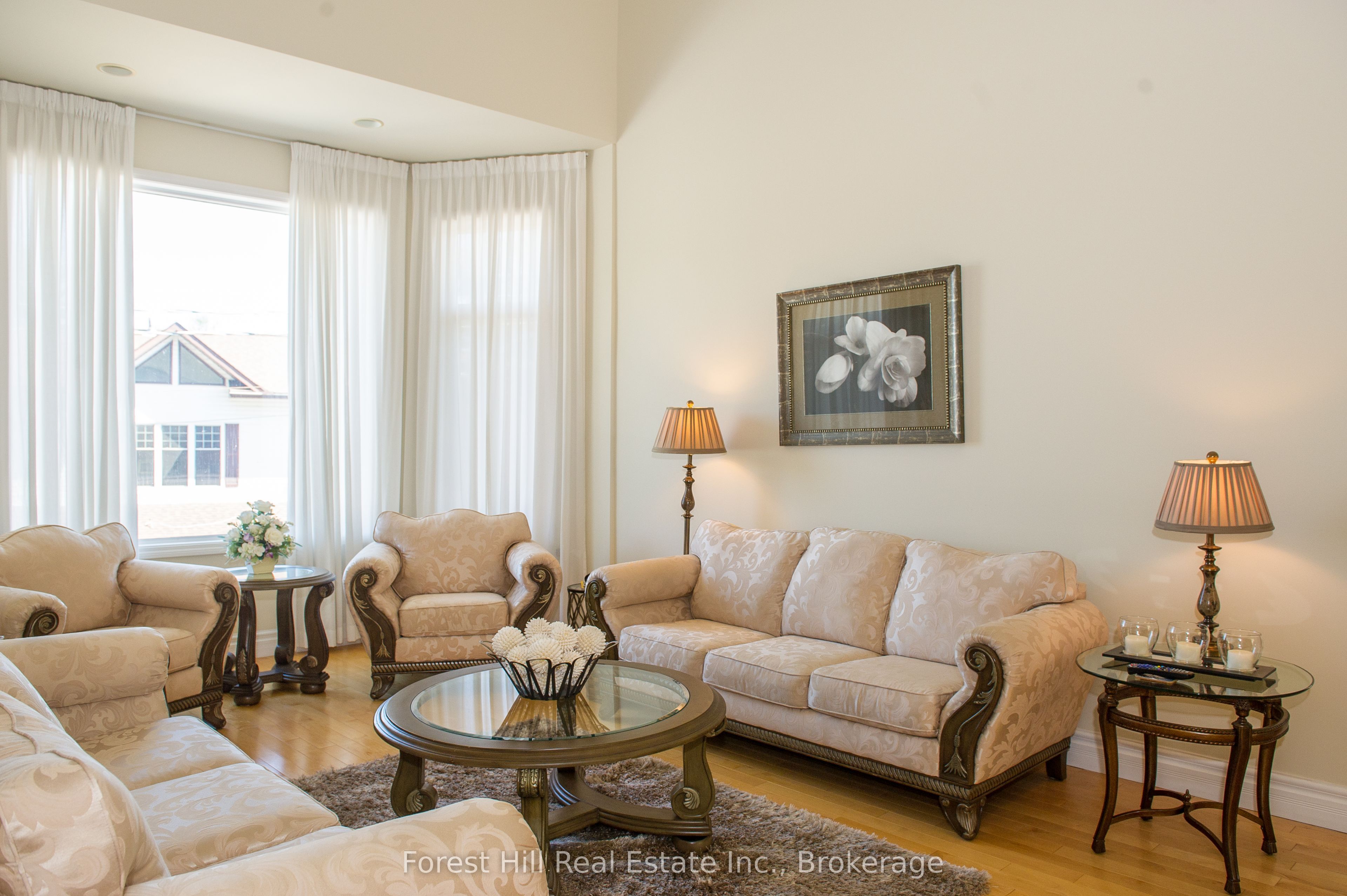 1066 Main Street Property Photo 11