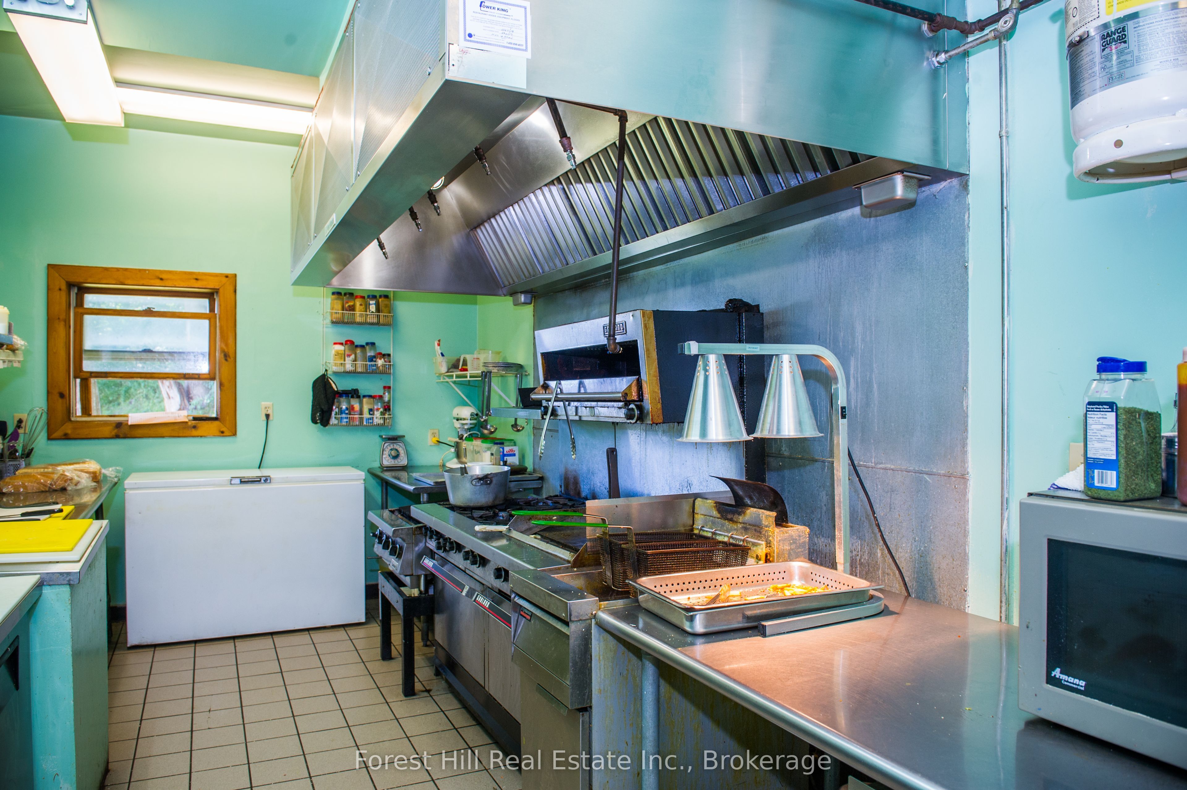 1066 Main Street Property Photo 14