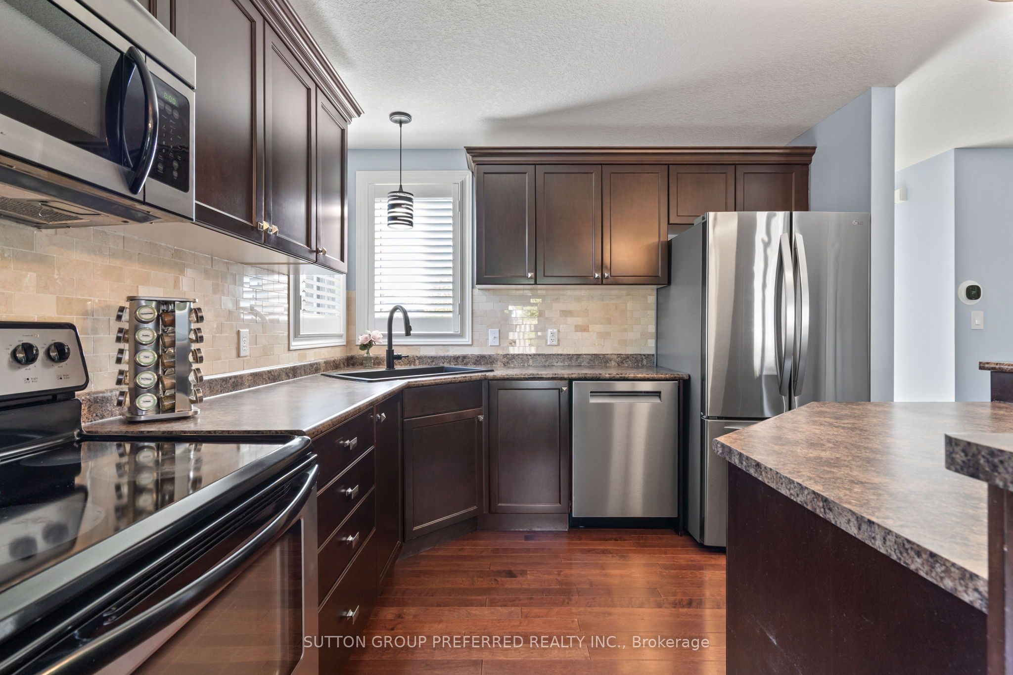 1076 Silverfox Drive Property Photo 16