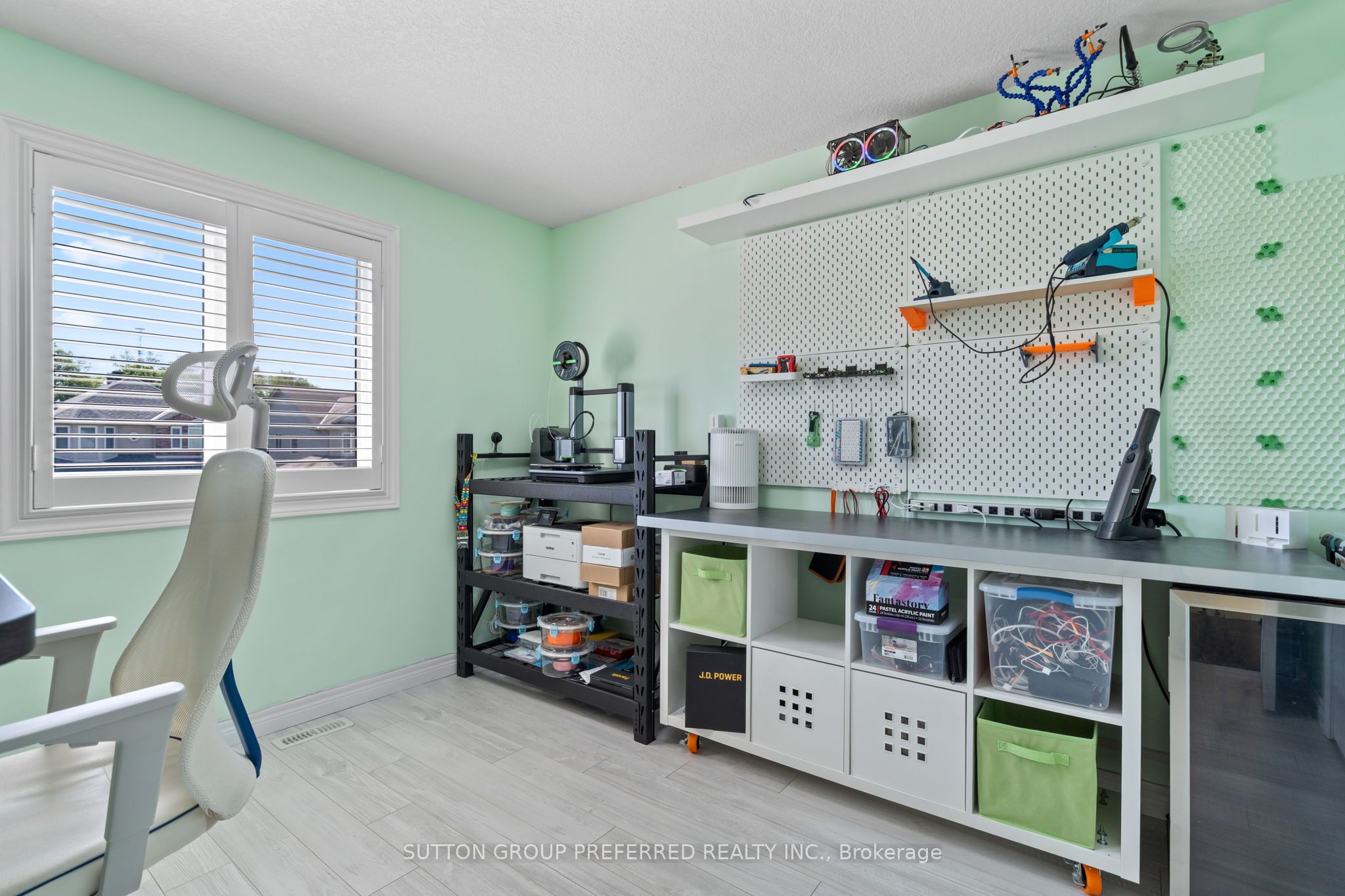 1076 Silverfox Drive Property Photo 27