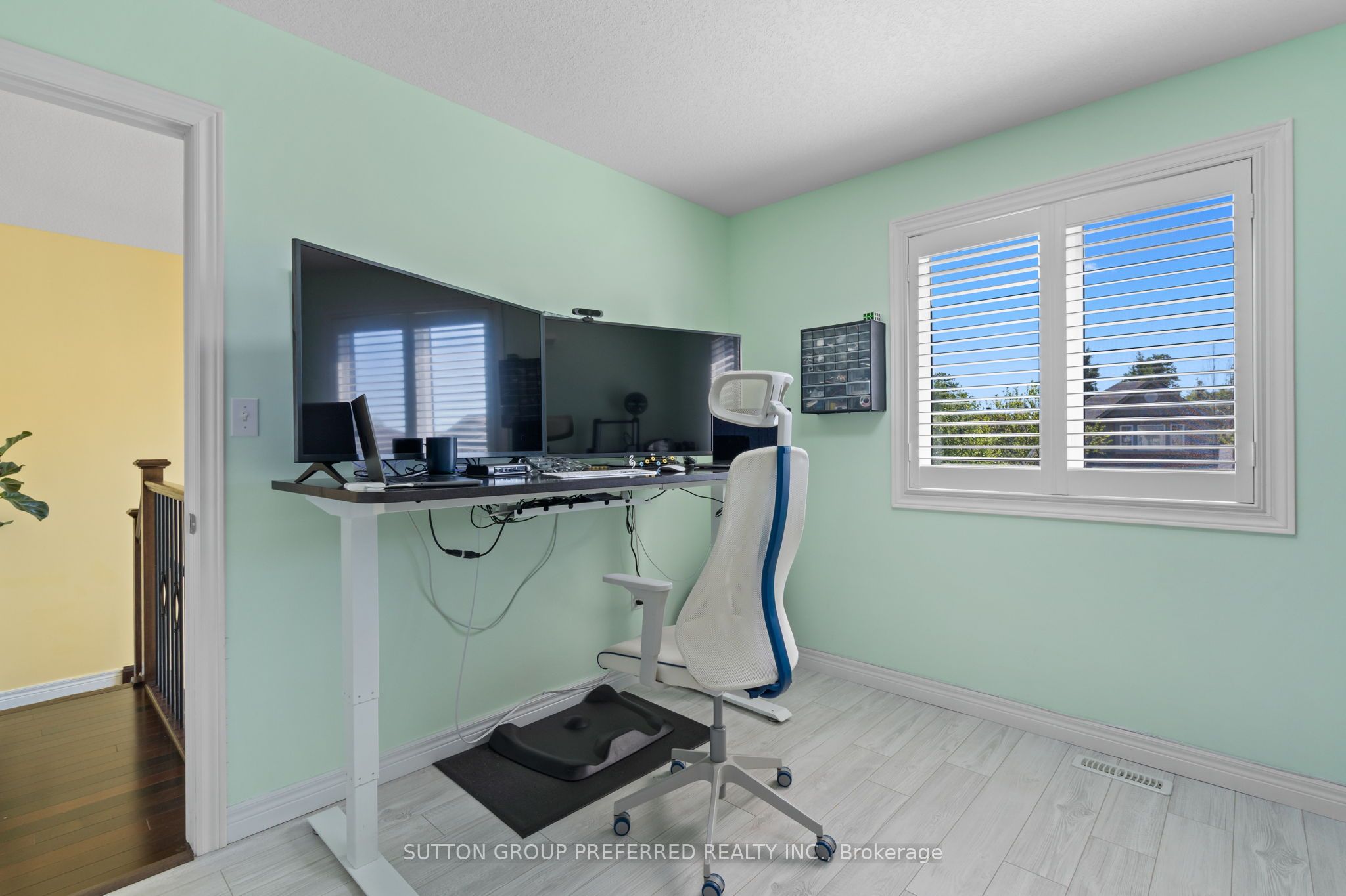 1076 Silverfox Drive Property Photo 28