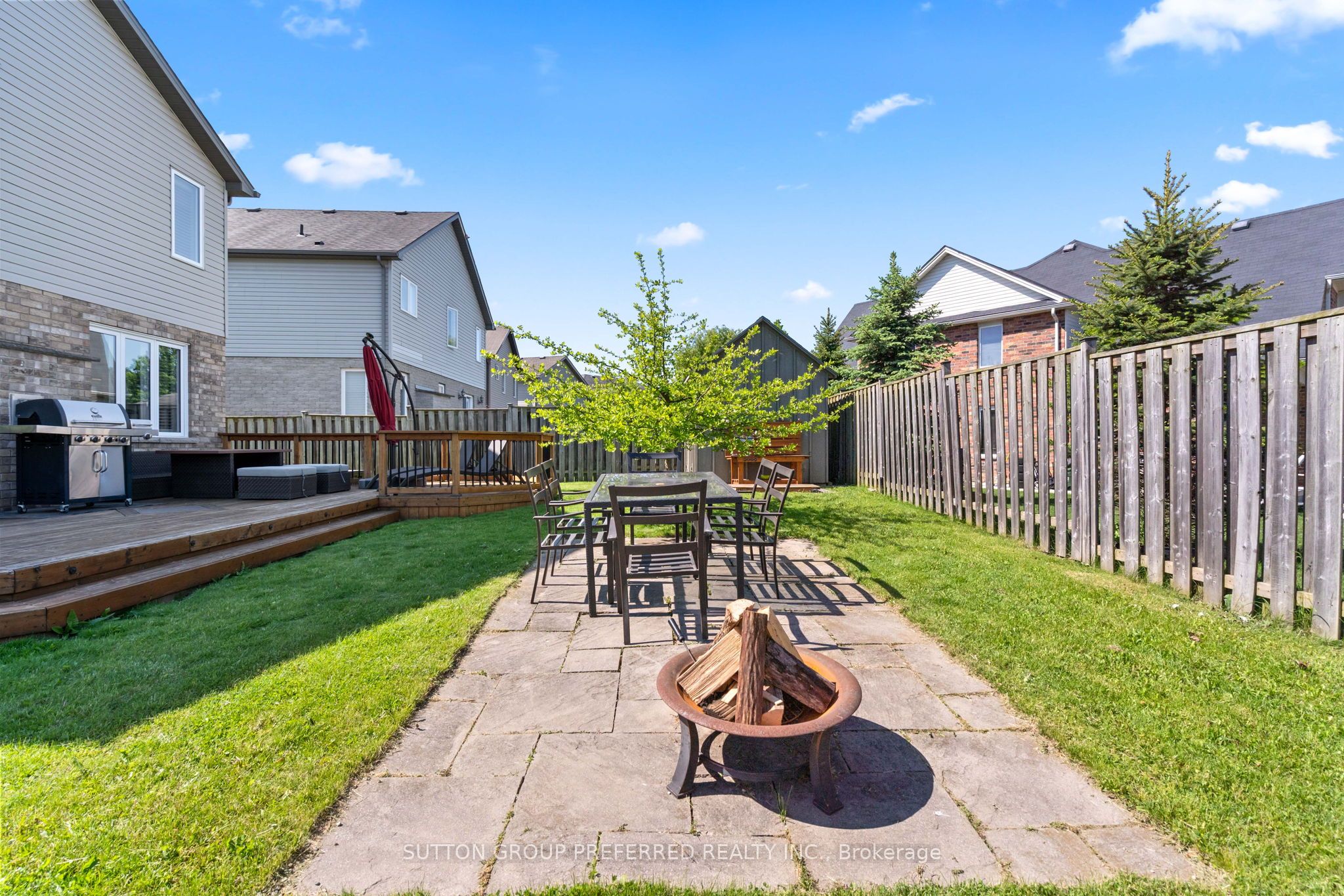 1076 Silverfox Drive Property Photo 40