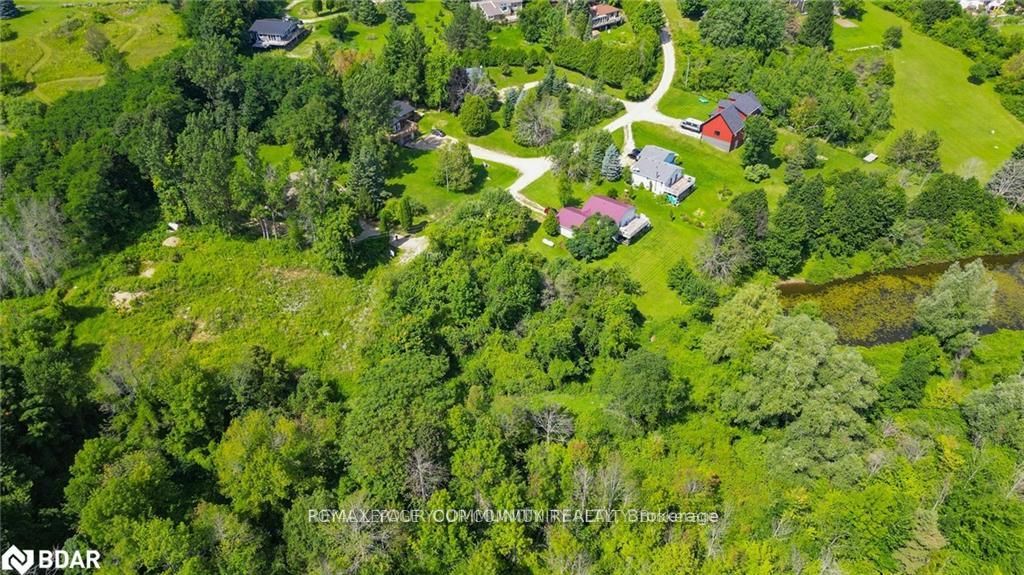 9 Laela Crescent Property Photo 25