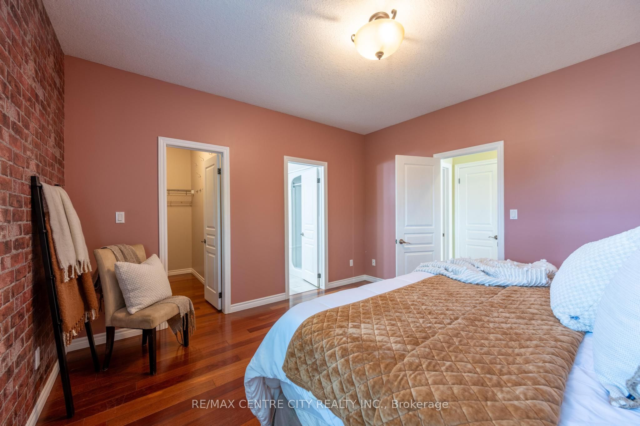 19 Hamilton Street Property Photo 15