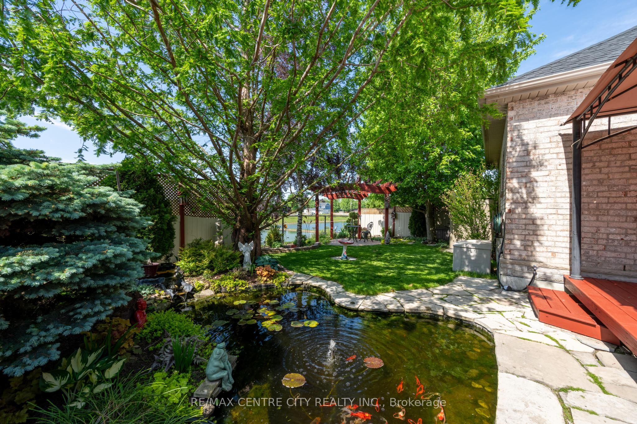 19 Hamilton Street Property Photo 34