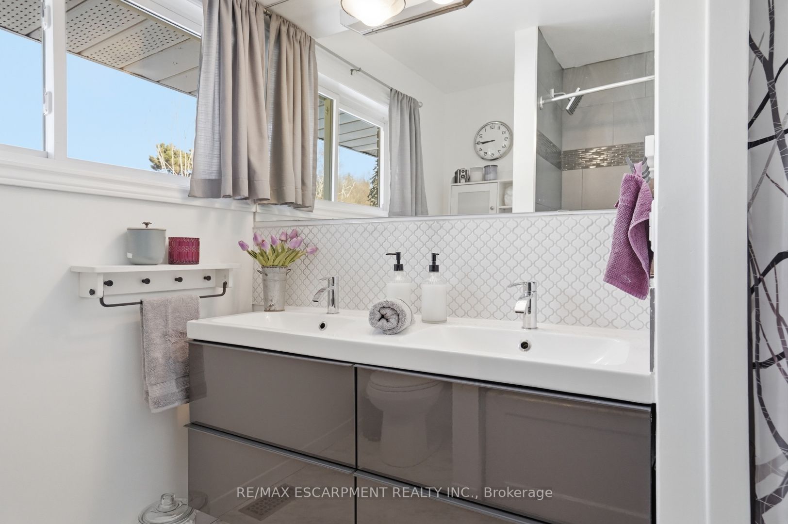 81 Thomson Drive Property Photo 21