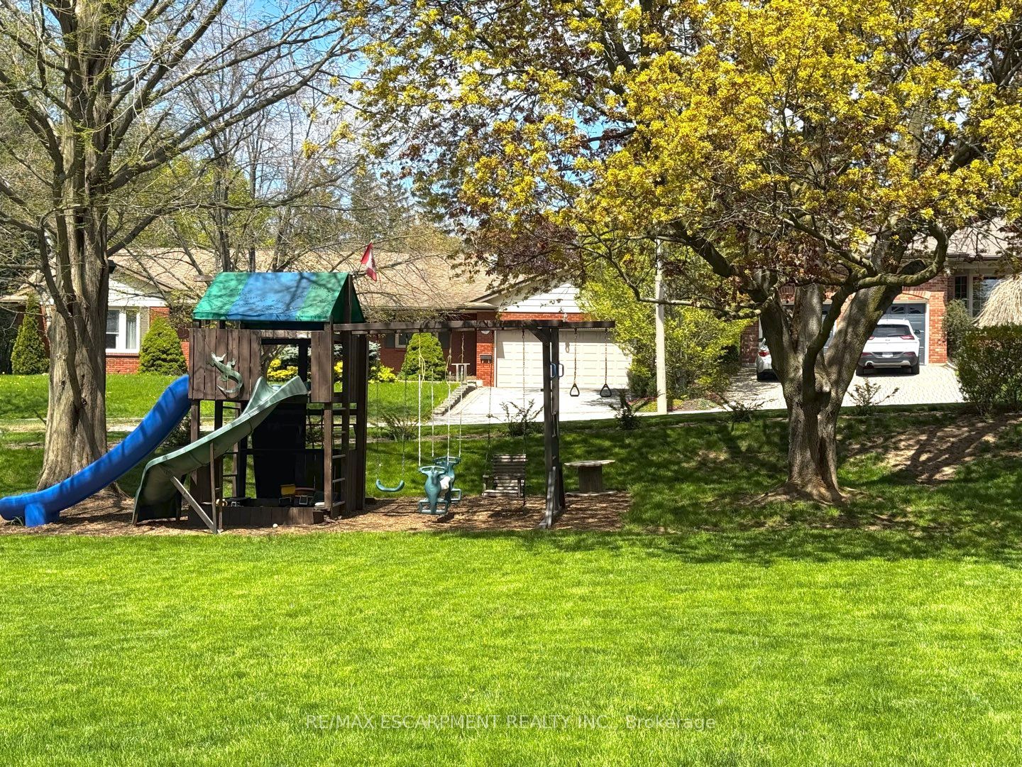 81 Thomson Drive Property Photo 50