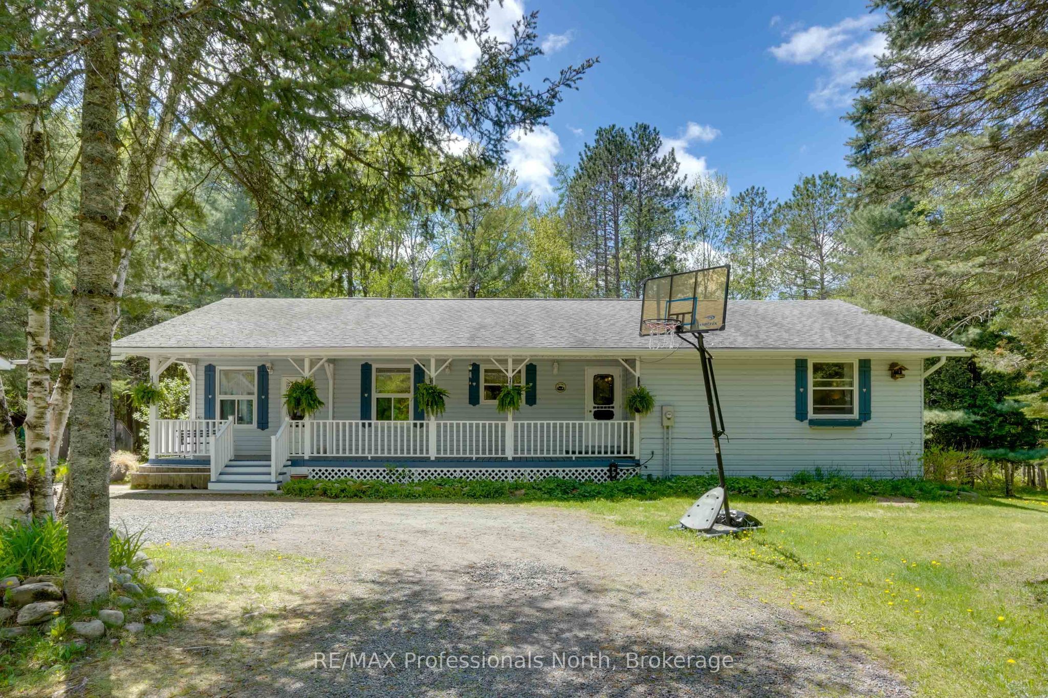2593 Brunel Road Property Photo 6