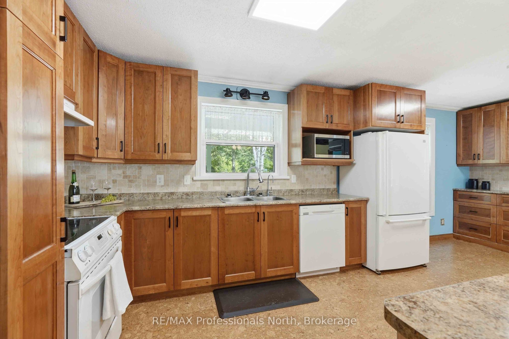 2593 Brunel Road Property Photo 31