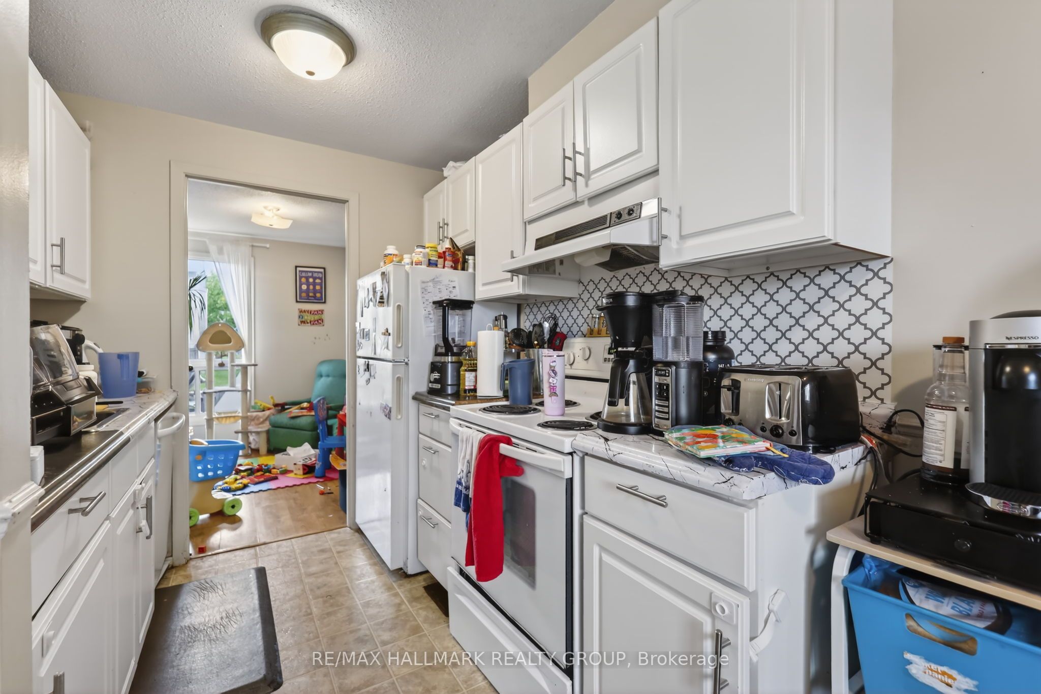 52 Thistledown Court Property Photo 6