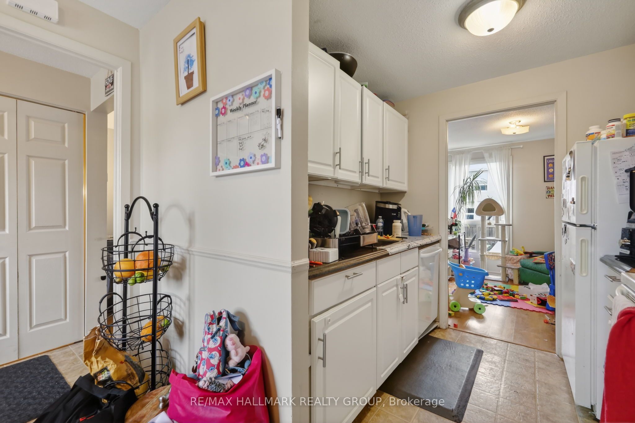 52 Thistledown Court Property Photo 8