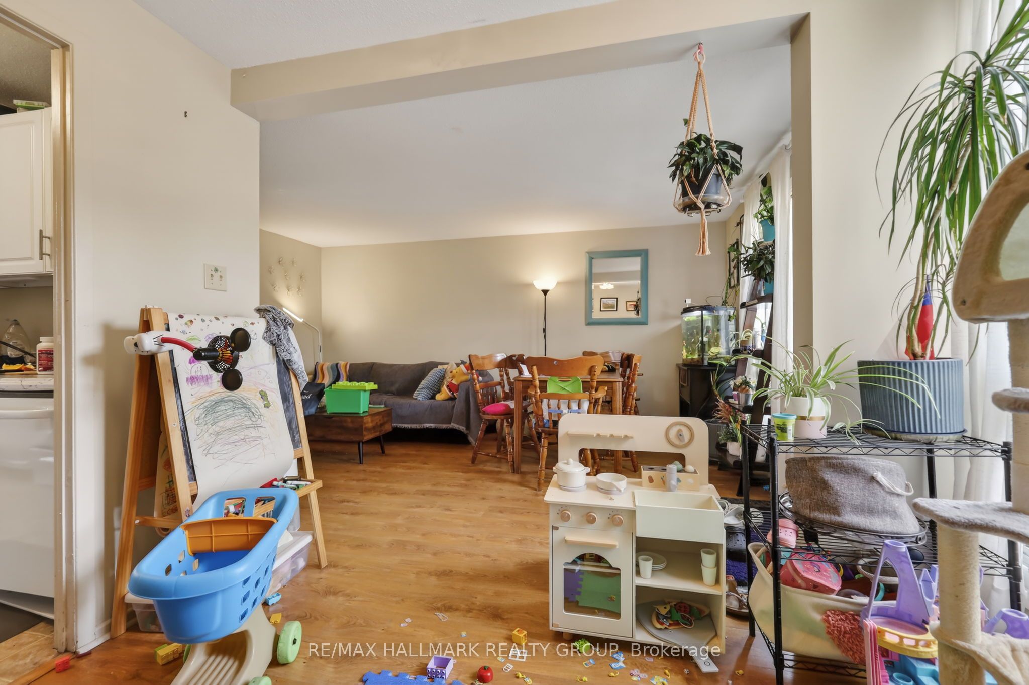 52 Thistledown Court Property Photo 12