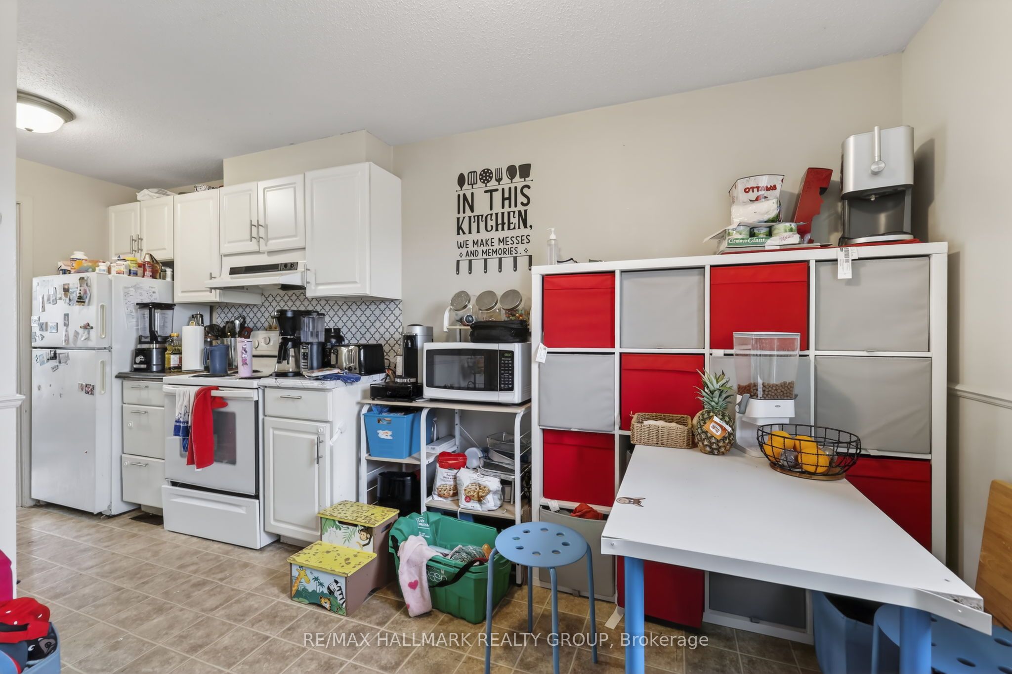52 Thistledown Court Property Photo 15