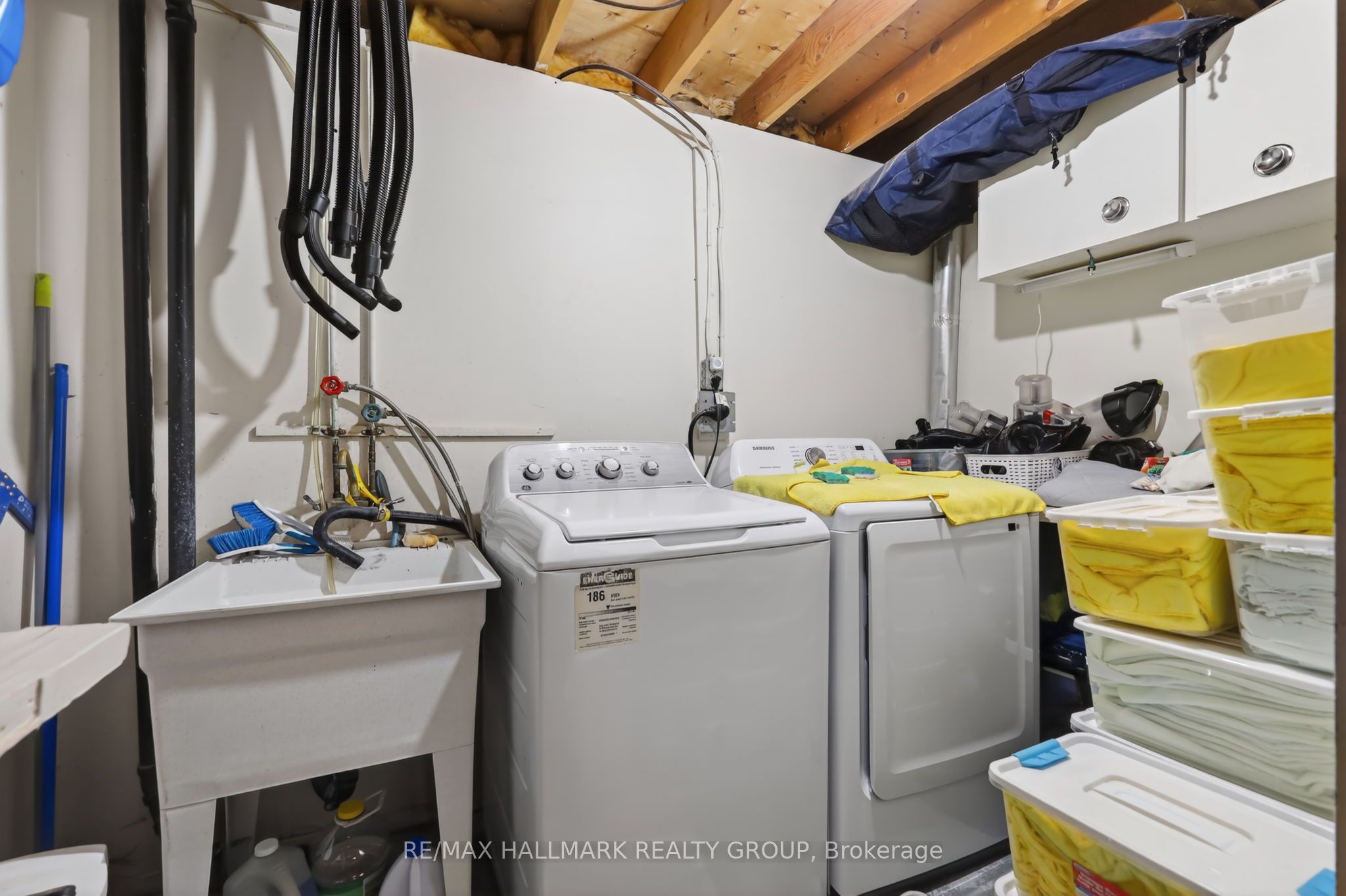 52 Thistledown Court Property Photo 28