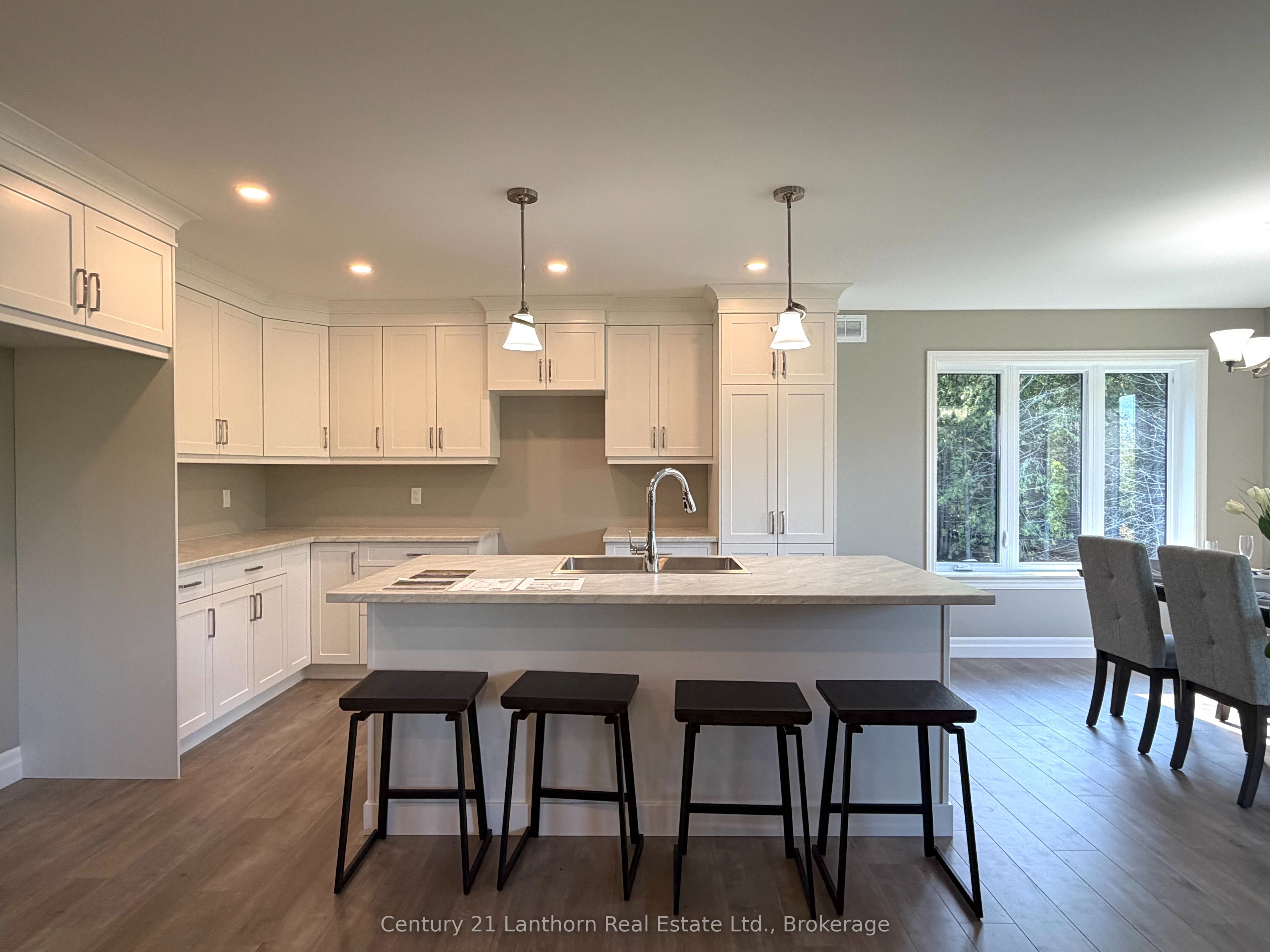 811 Black Road Property Photo 4