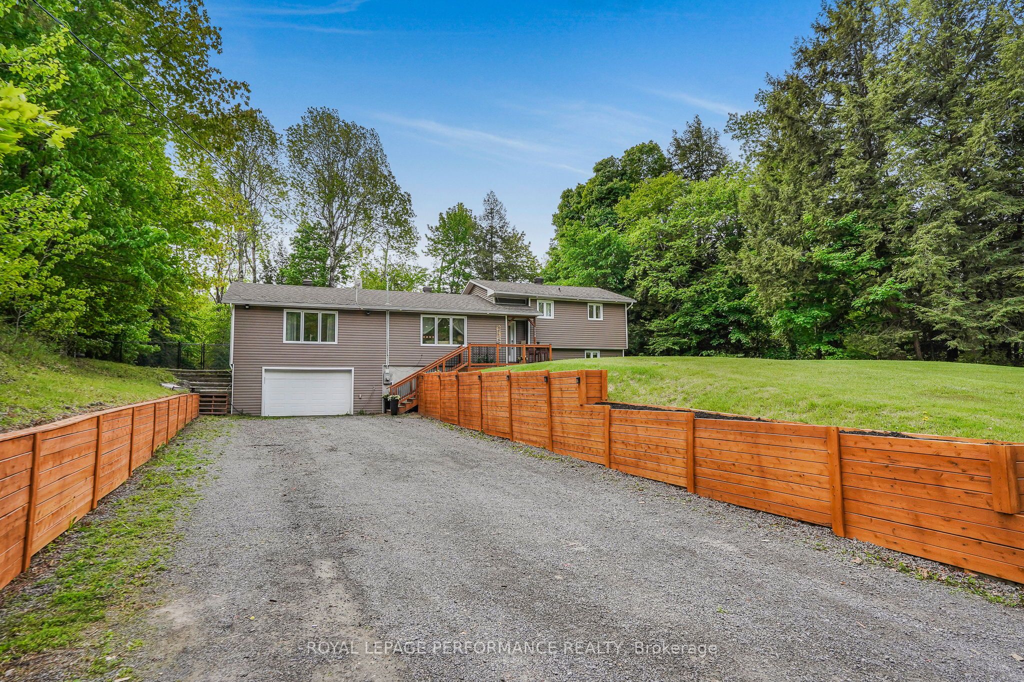 1420 Lacroix Road Property Photo 3