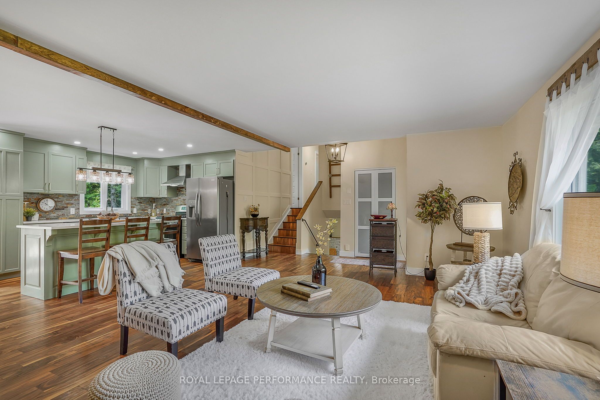 1420 Lacroix Road Property Photo 7