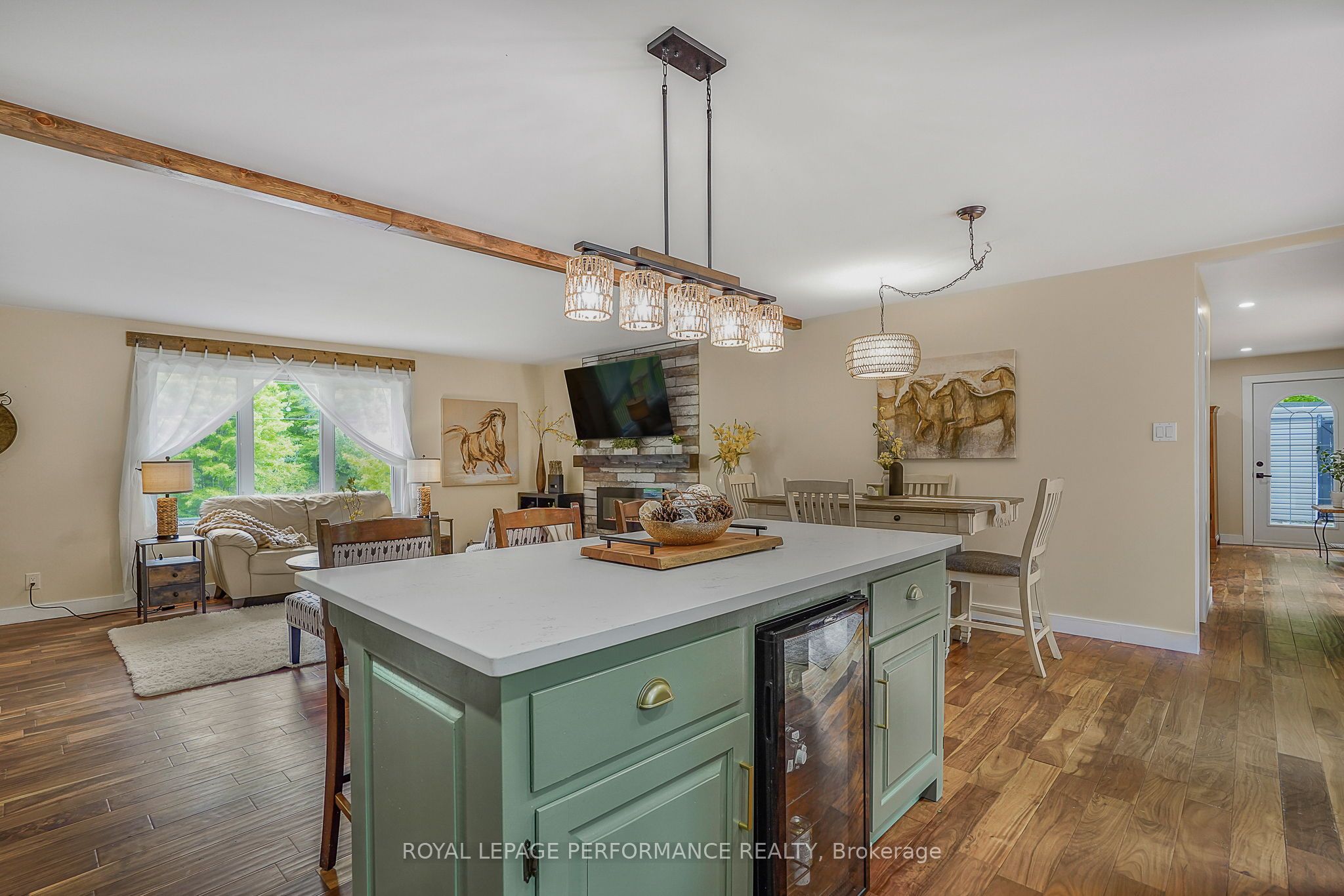 1420 Lacroix Road Property Photo 12