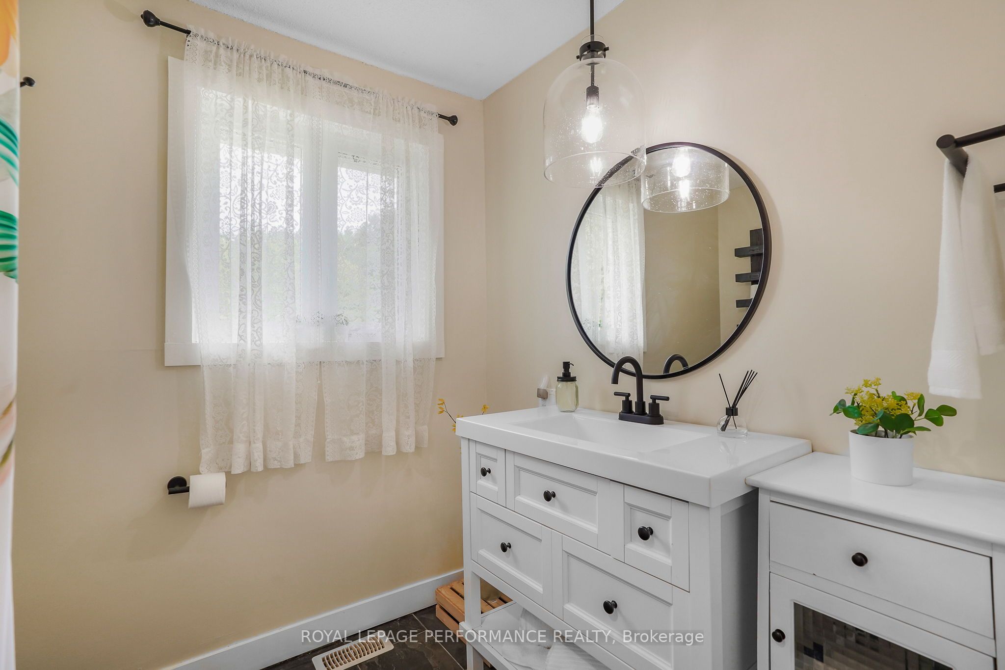 1420 Lacroix Road Property Photo 23