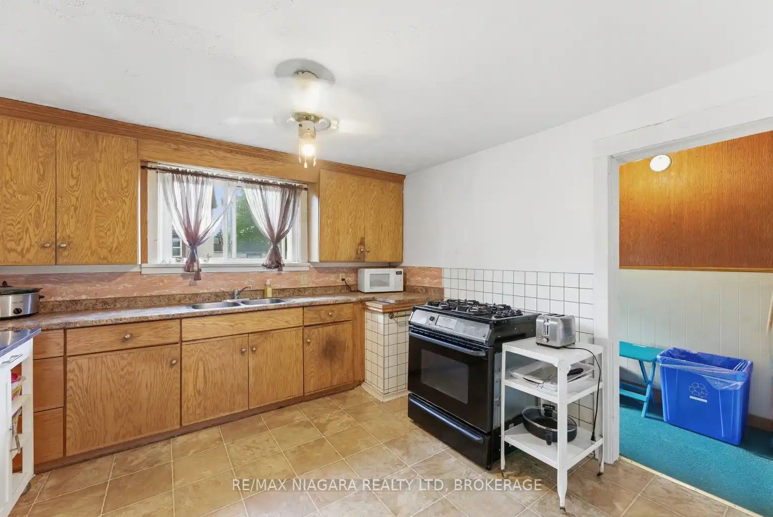 5719 Temperance Avenue E Property Photo 25