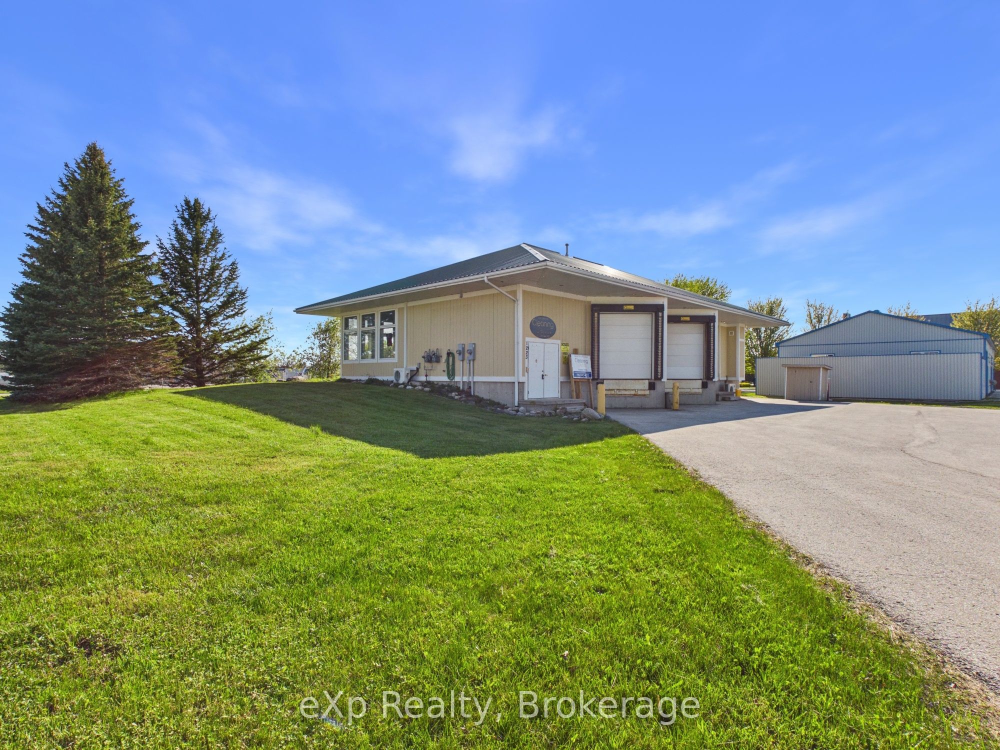 1223 Mackenzie Road Property Photo 2