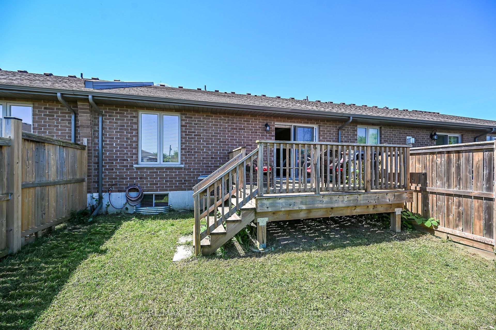 10 Emily Street Property Photo 45