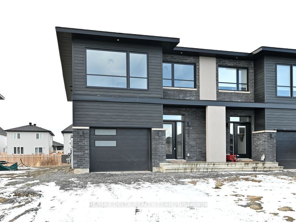 463 Denis Street Property Photo 1