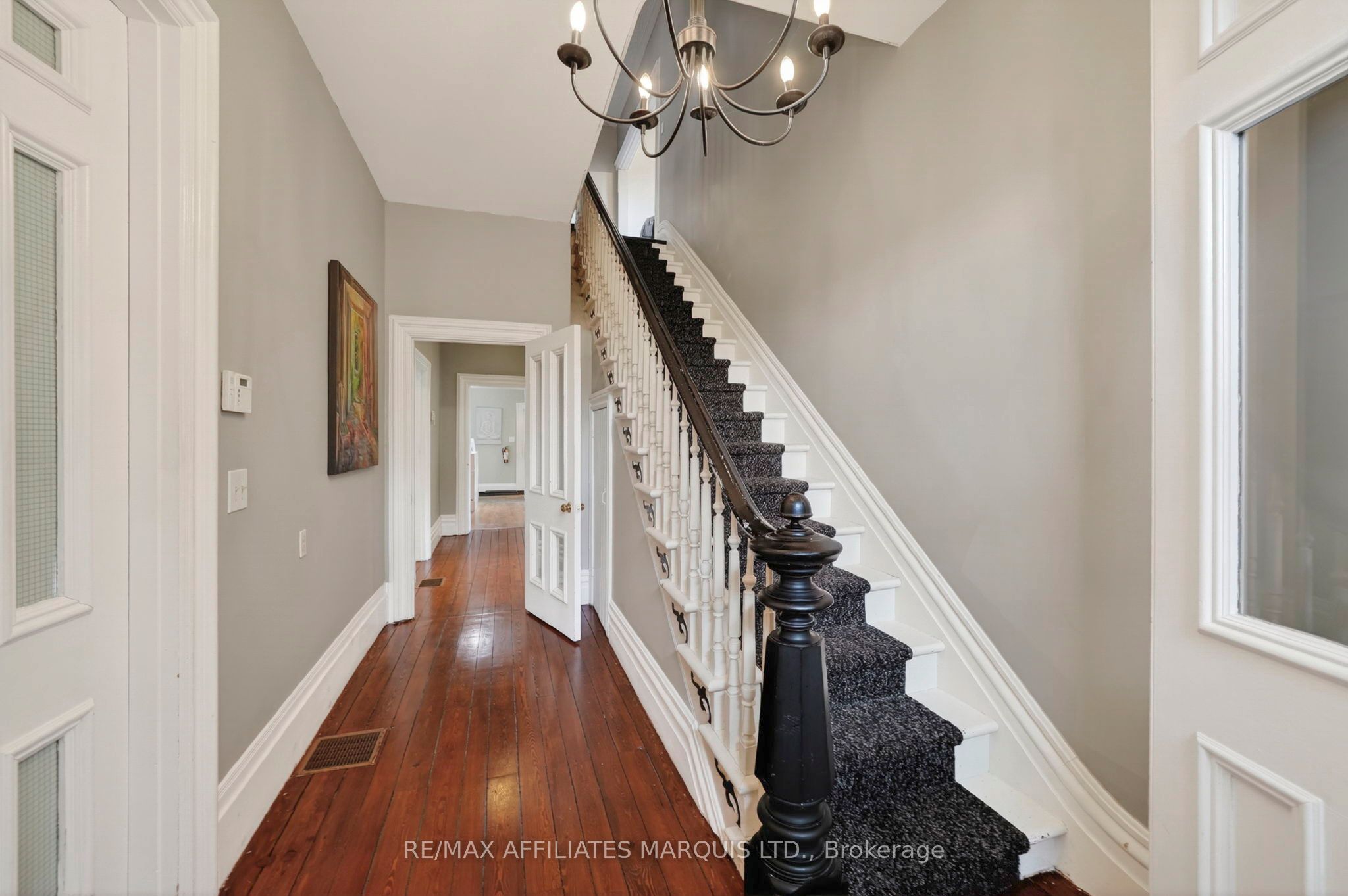 105 5th Street E Property Photo 5
